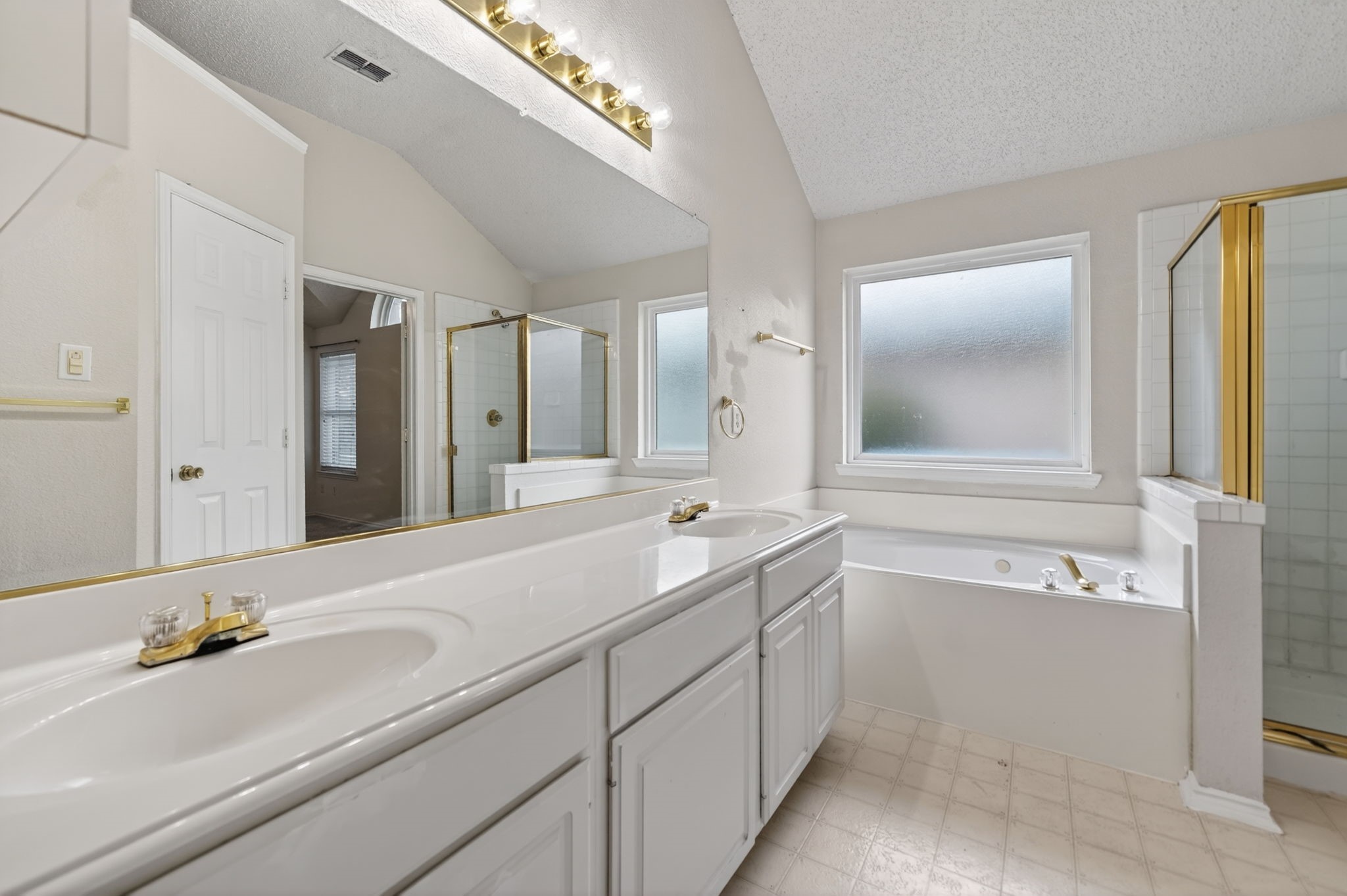 2505 Ash Creek