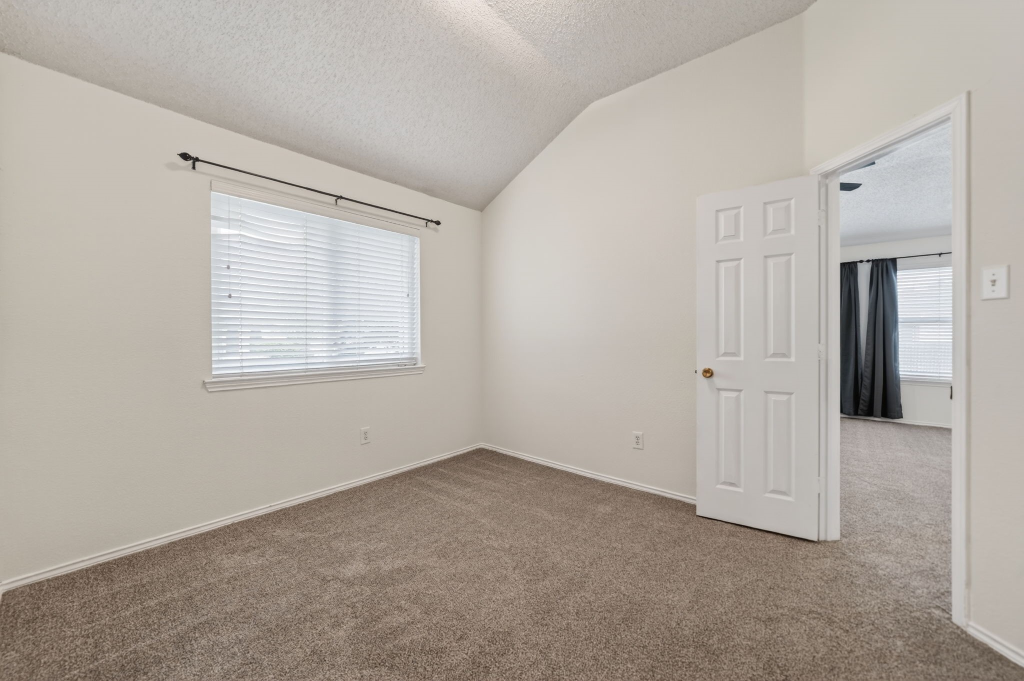 2505 Ash Creek