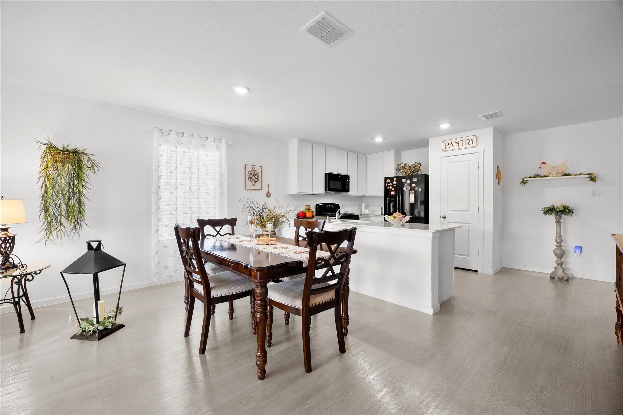 1416 Showdown Lane