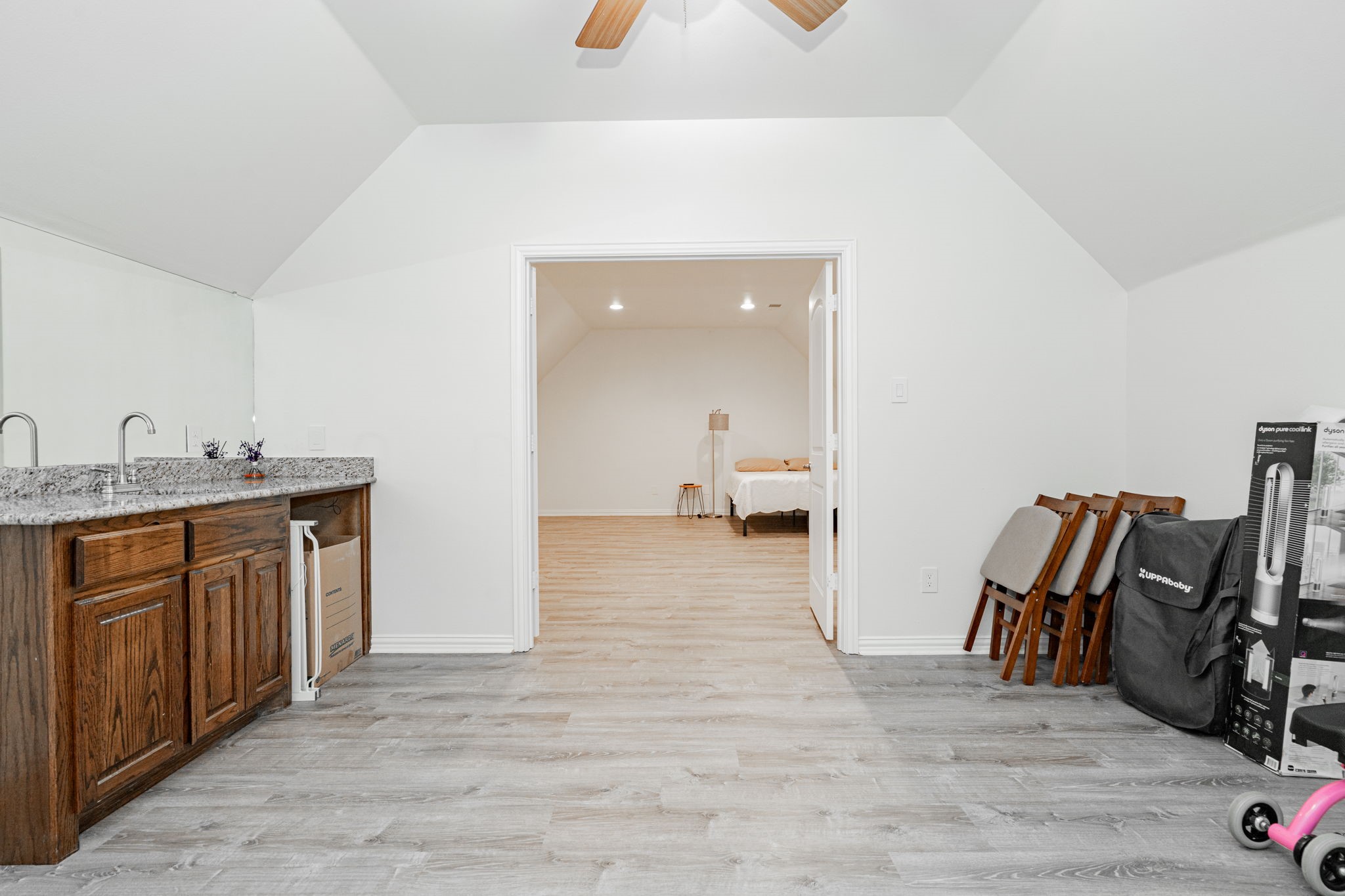 12176 Livingston Way