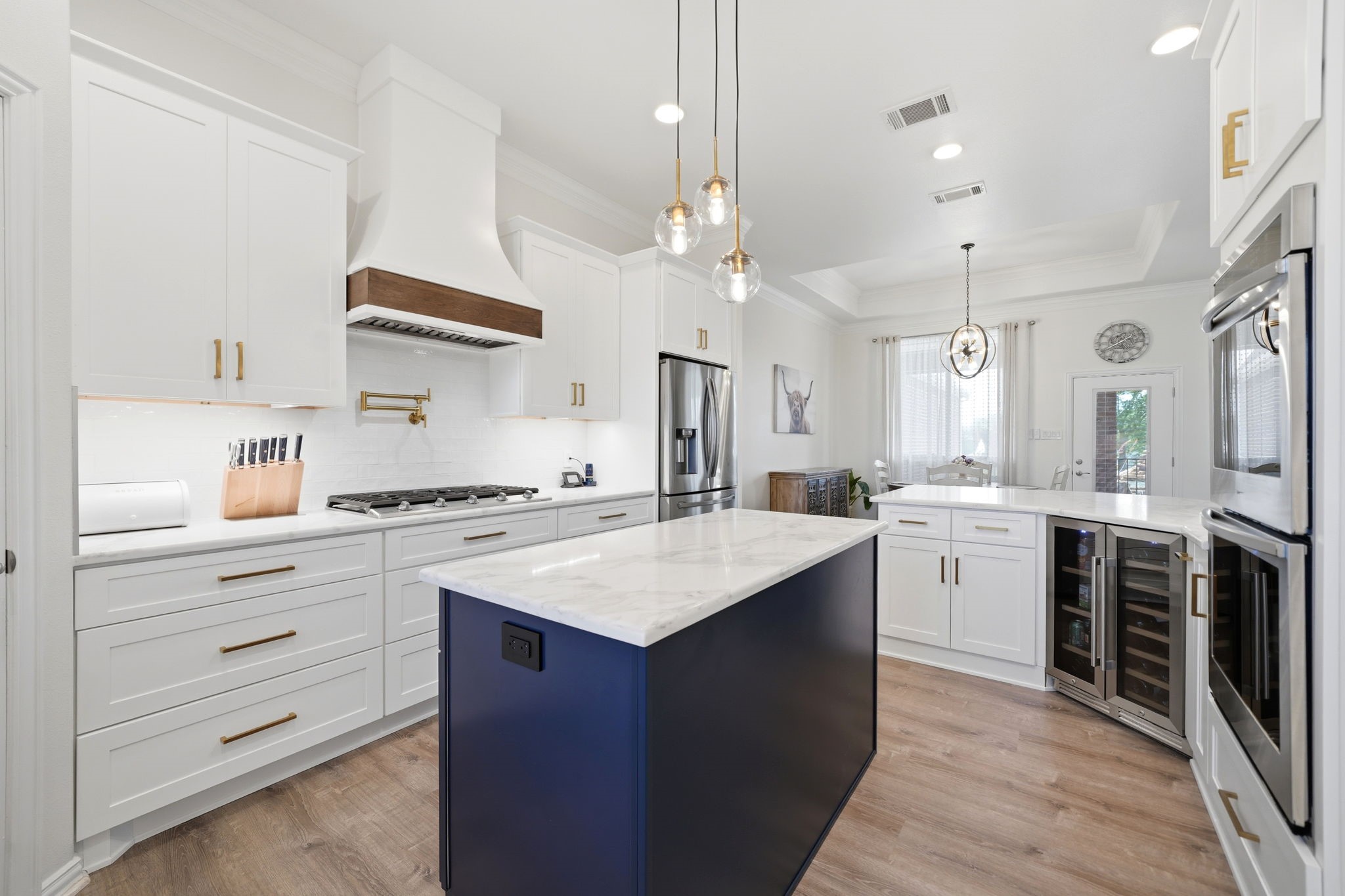 12176 Livingston Way