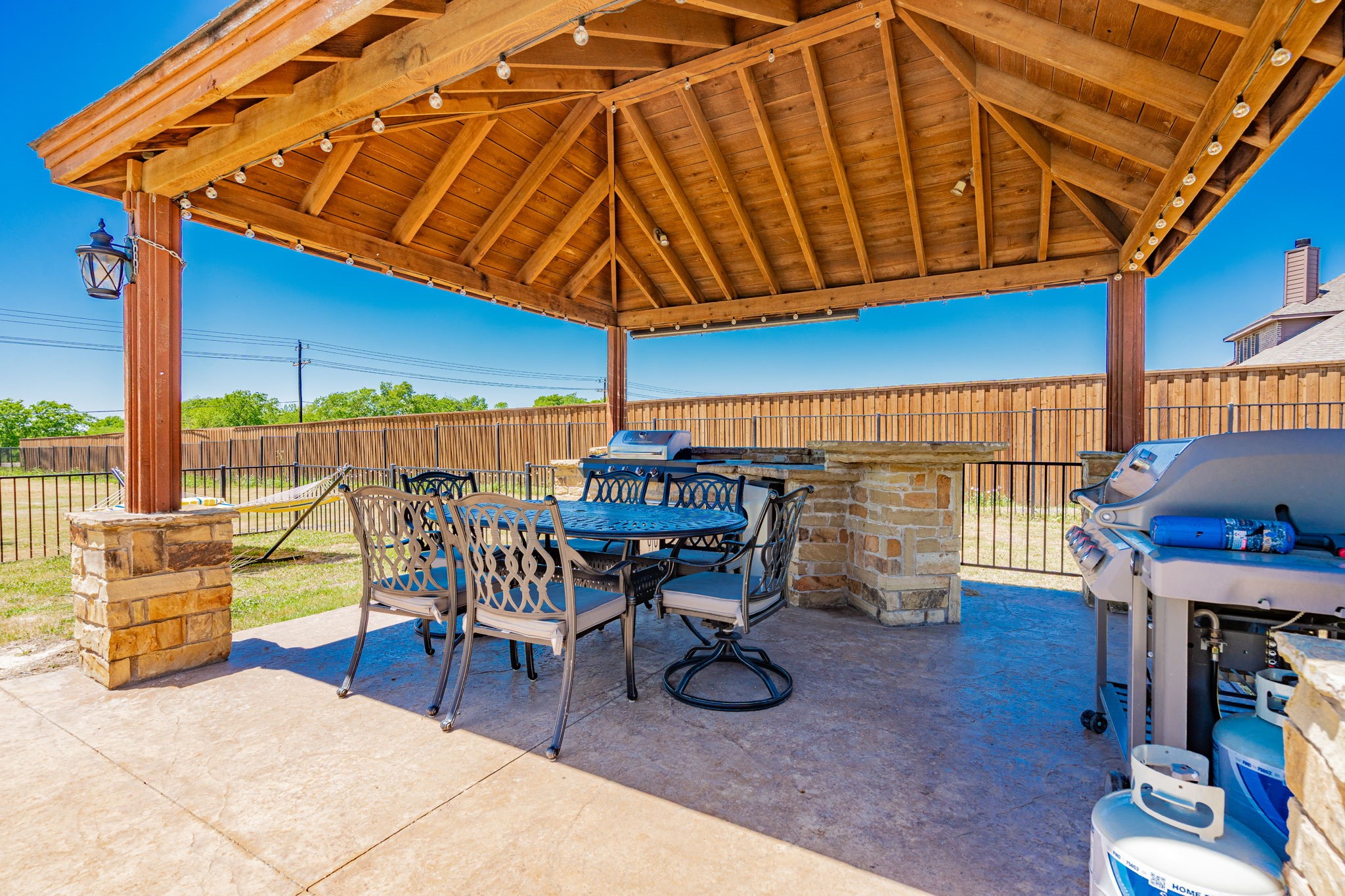 12176 Livingston Way