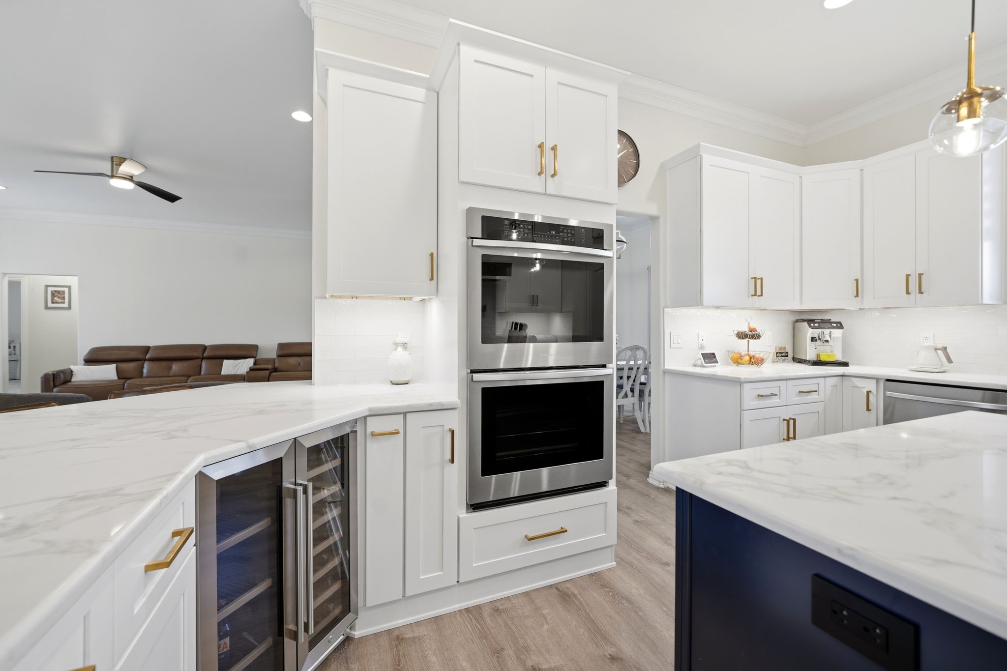 12176 Livingston Way