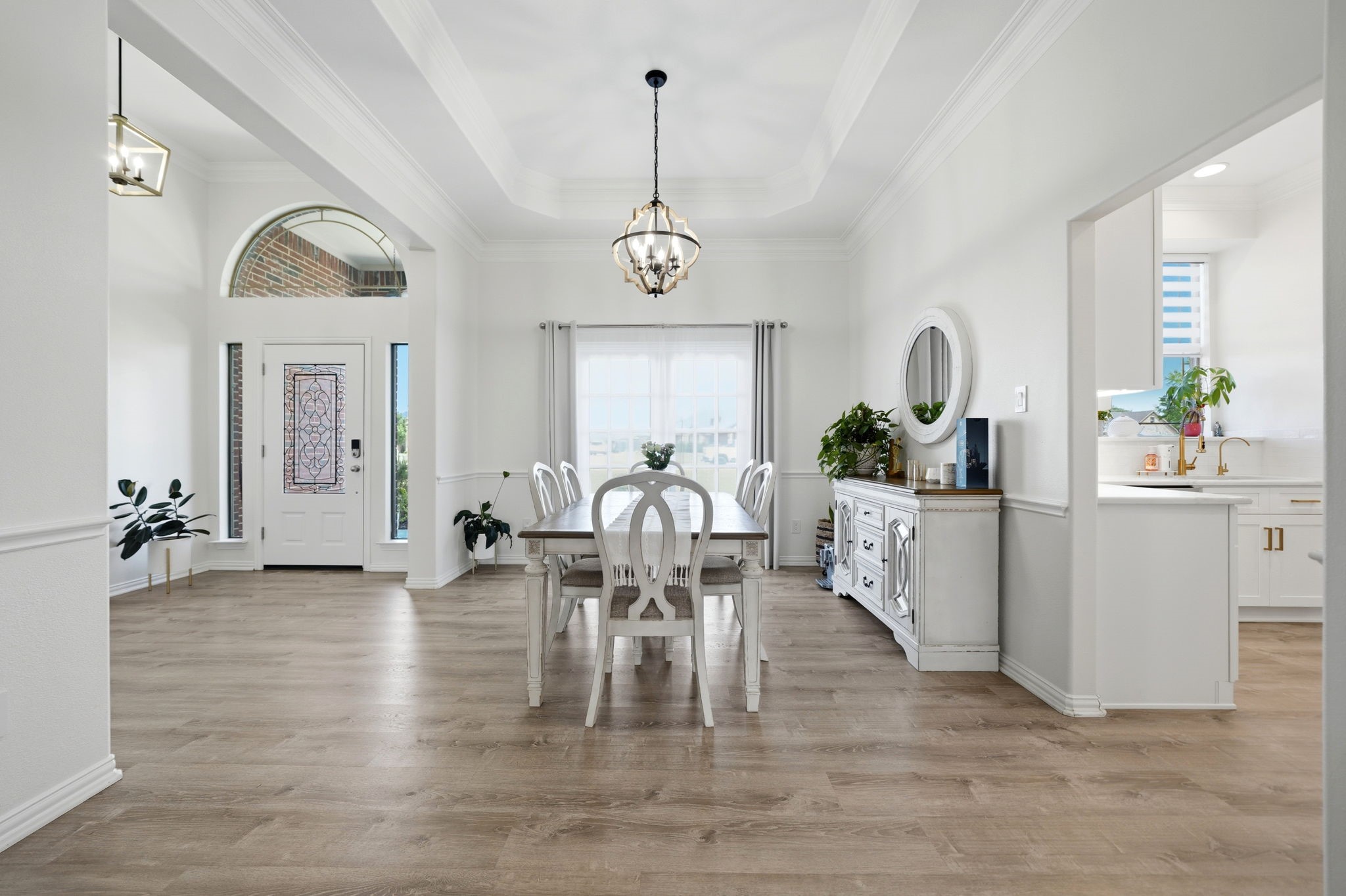 12176 Livingston Way