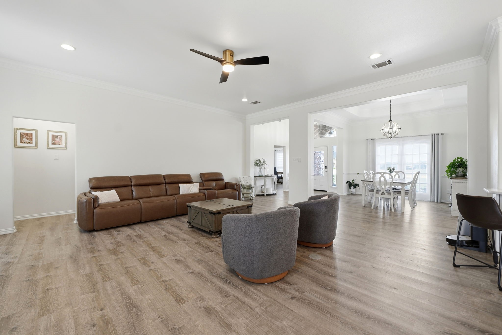 12176 Livingston Way