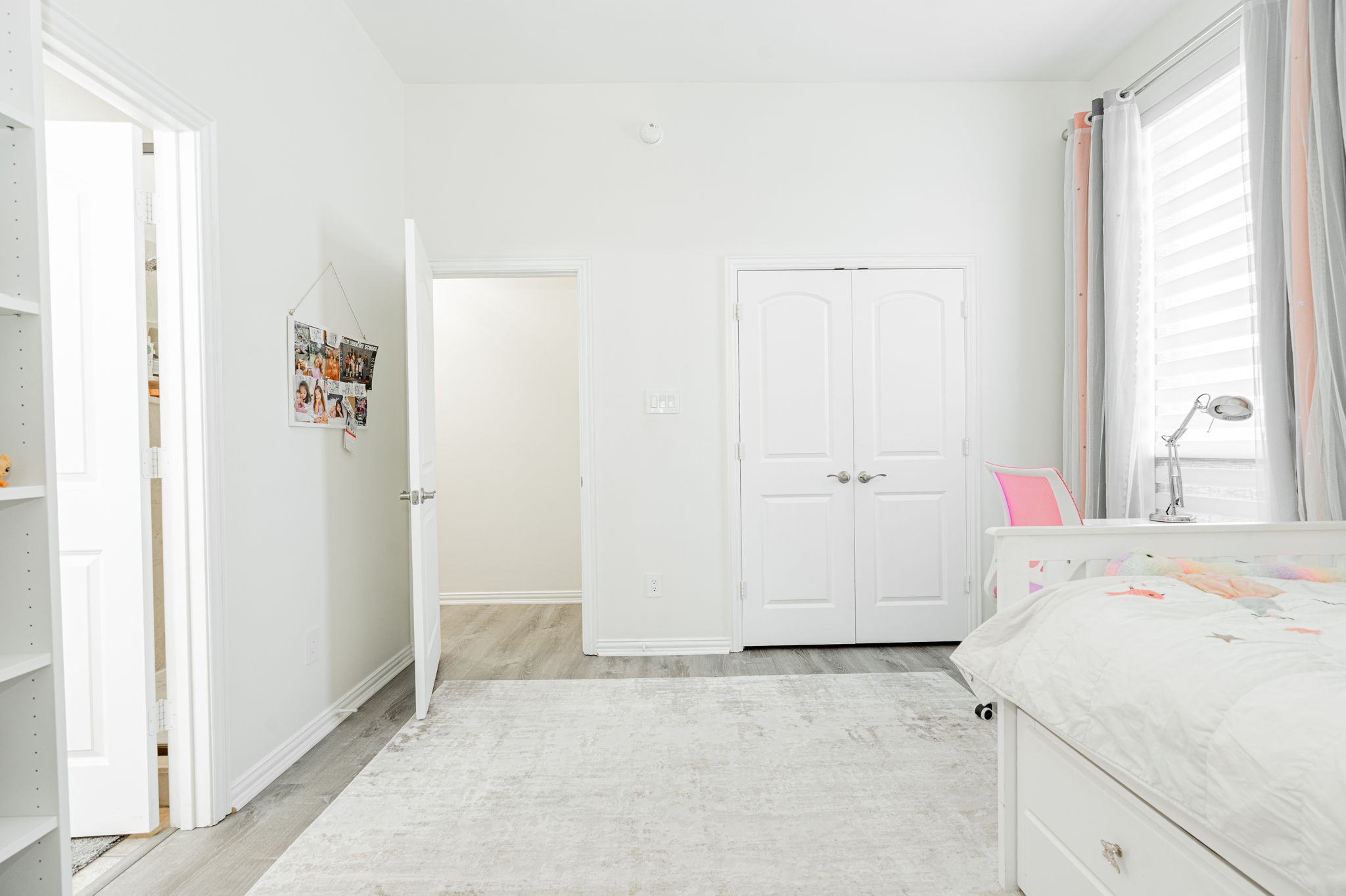 12176 Livingston Way