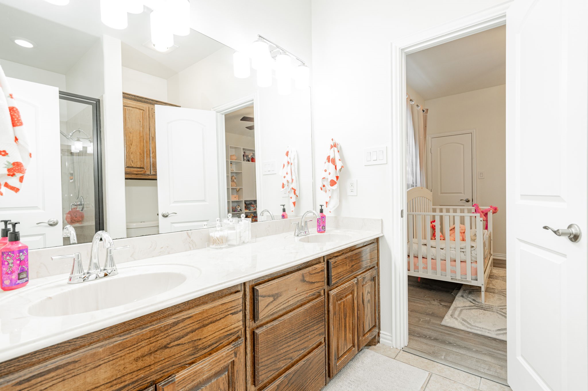 12176 Livingston Way