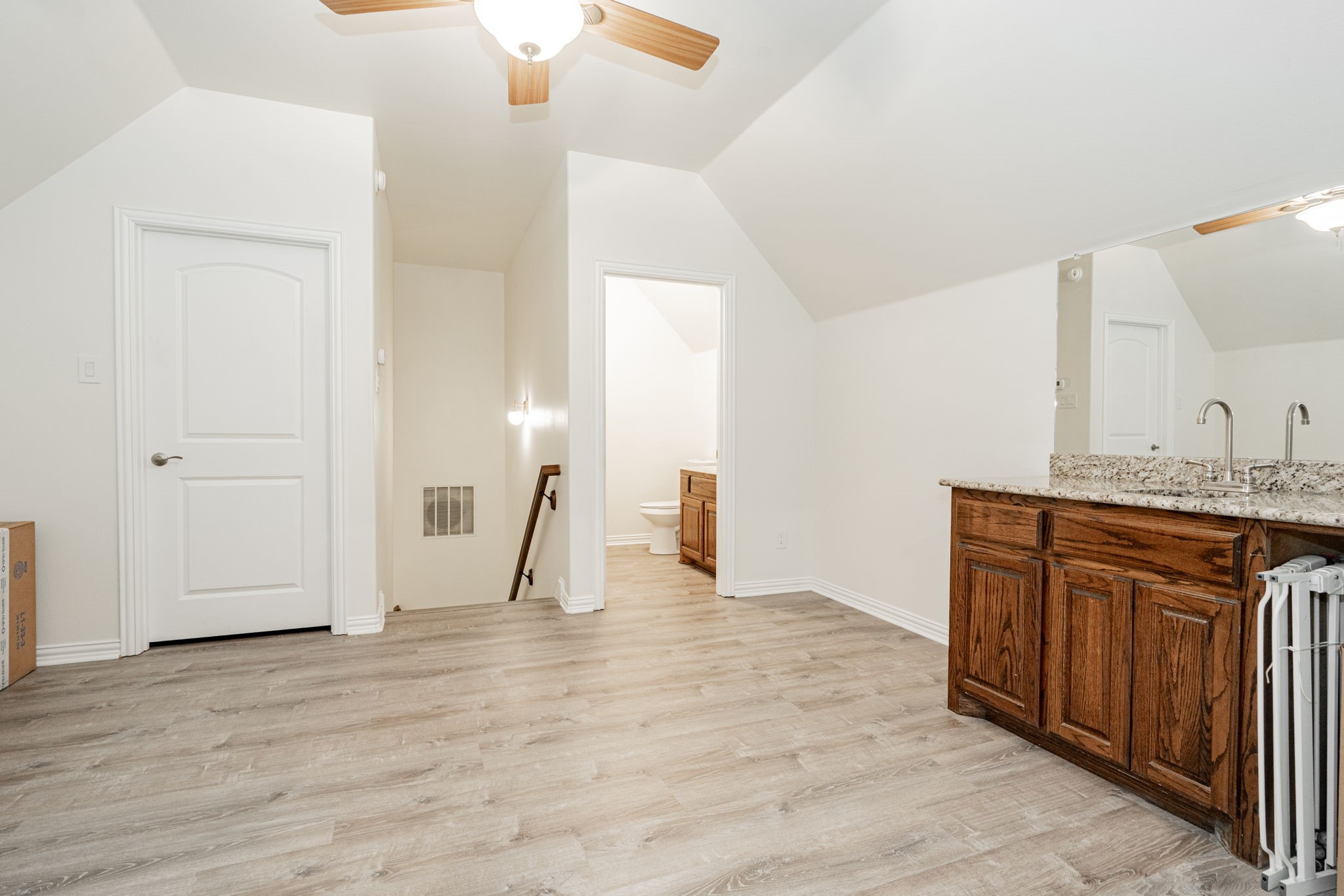 12176 Livingston Way