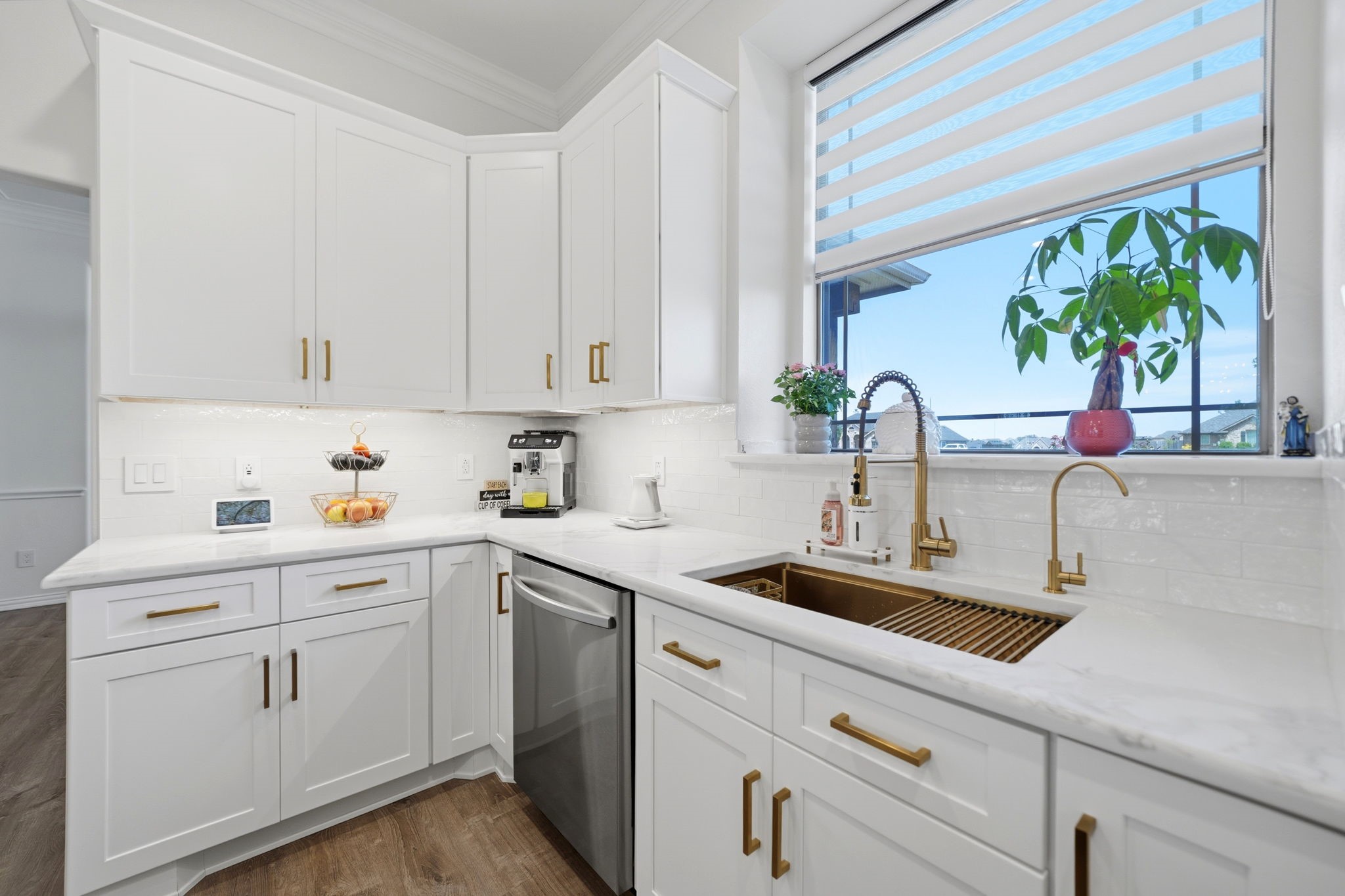 12176 Livingston Way