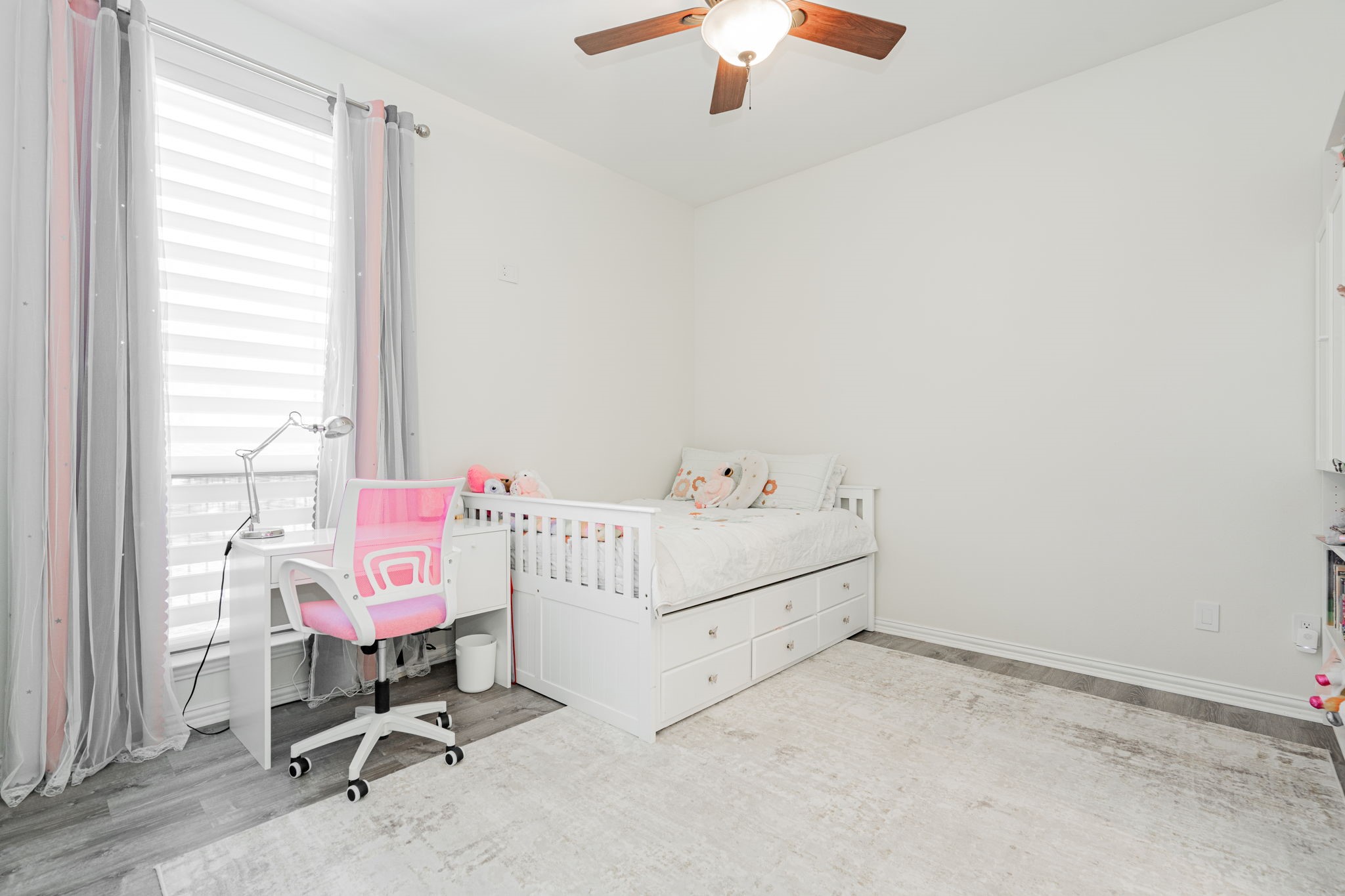 12176 Livingston Way