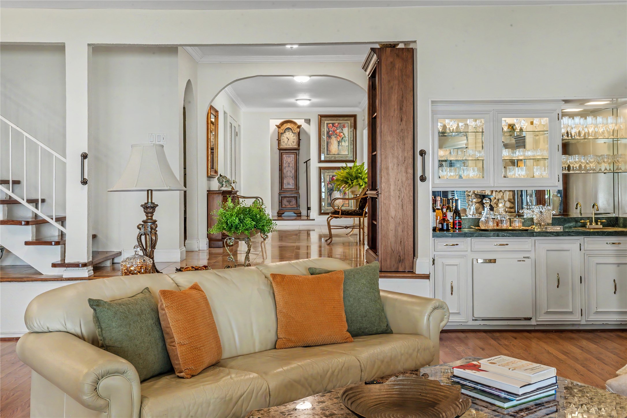 3516 Lakeside Drive