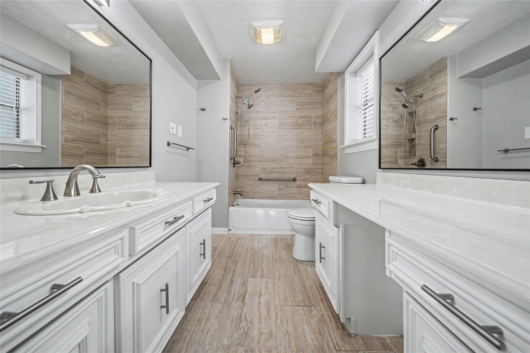 3516 Lakeside Drive
