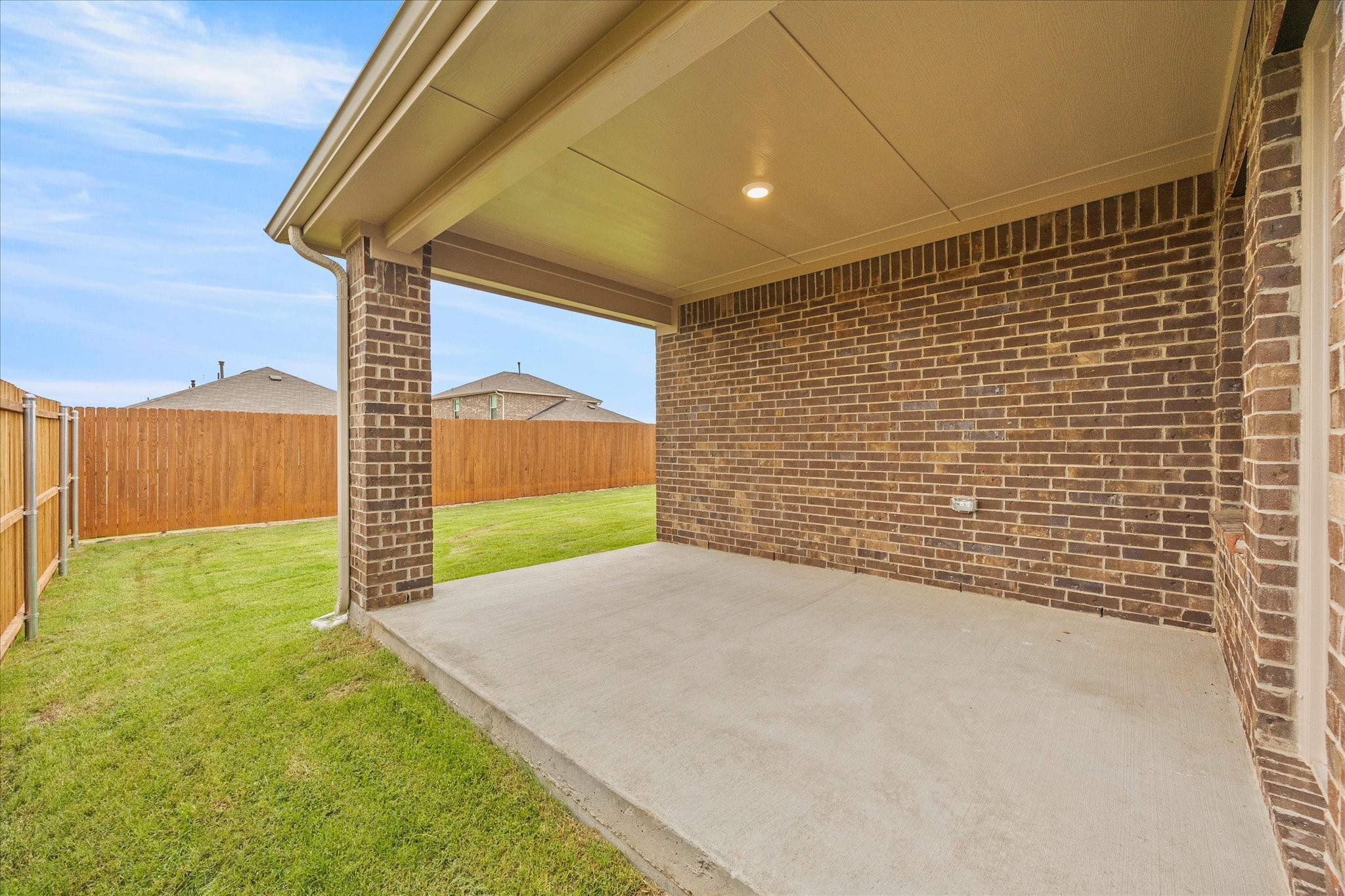 2307 Albert Lane