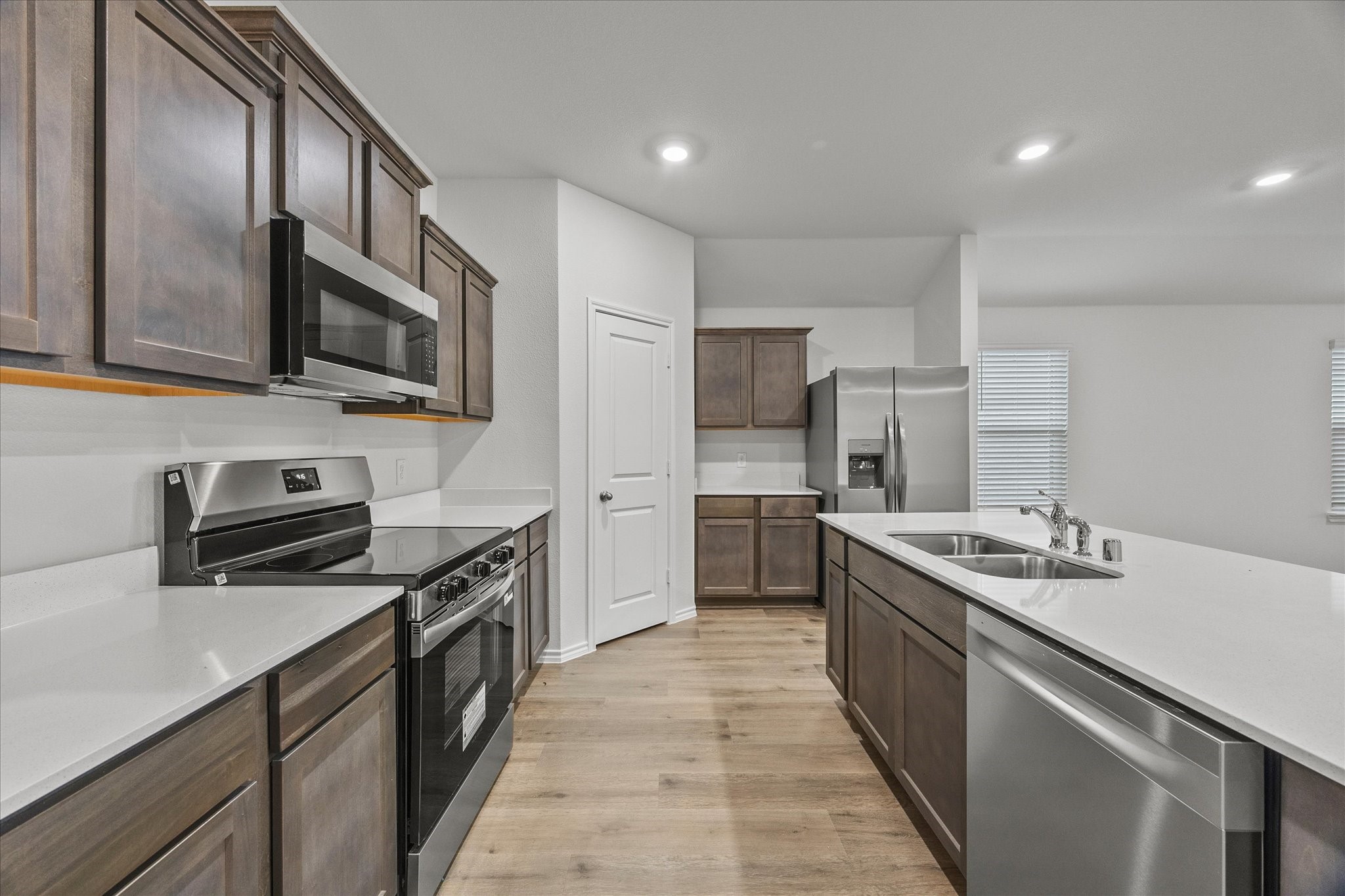 2307 Albert Lane