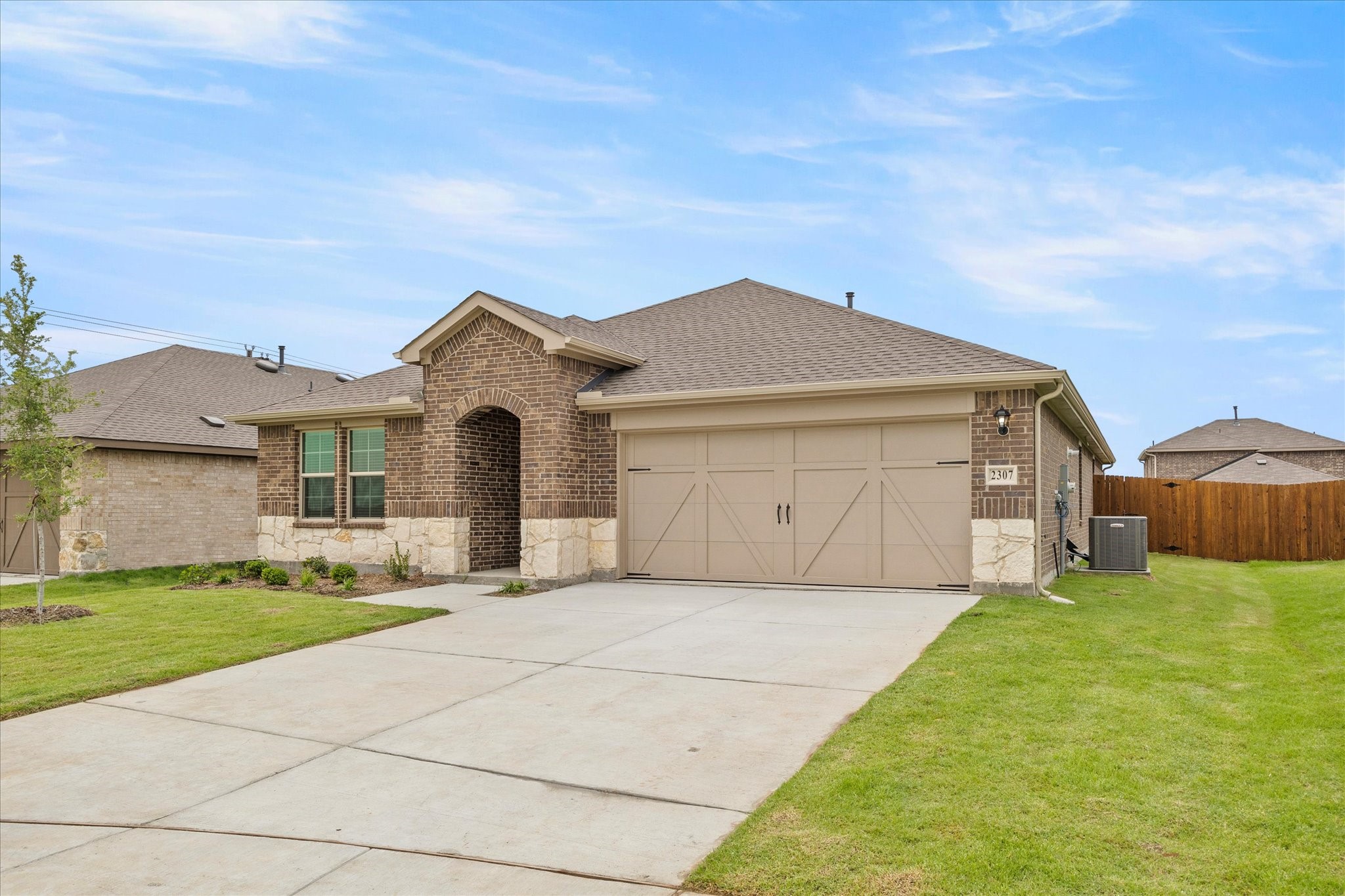 2307 Albert Lane