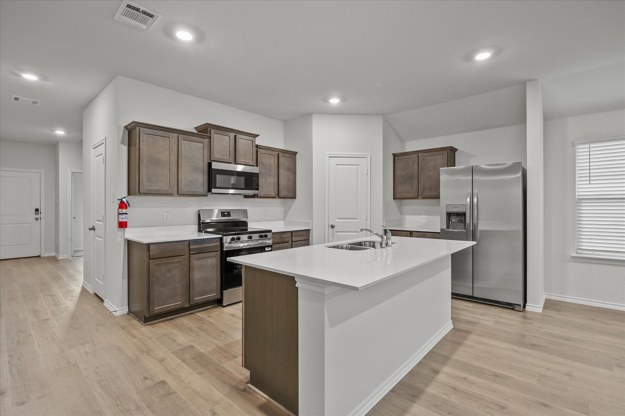 2307 Albert Lane