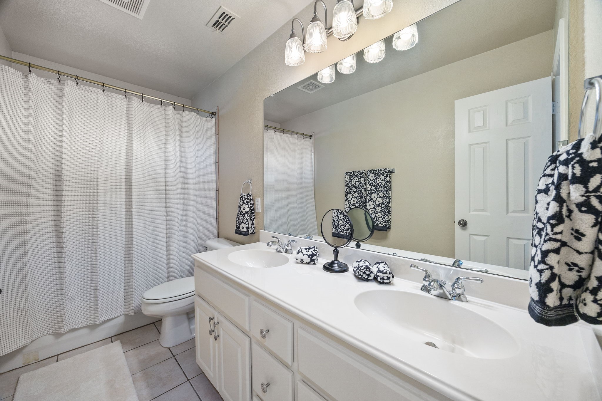 3276 Blue Oak Drive