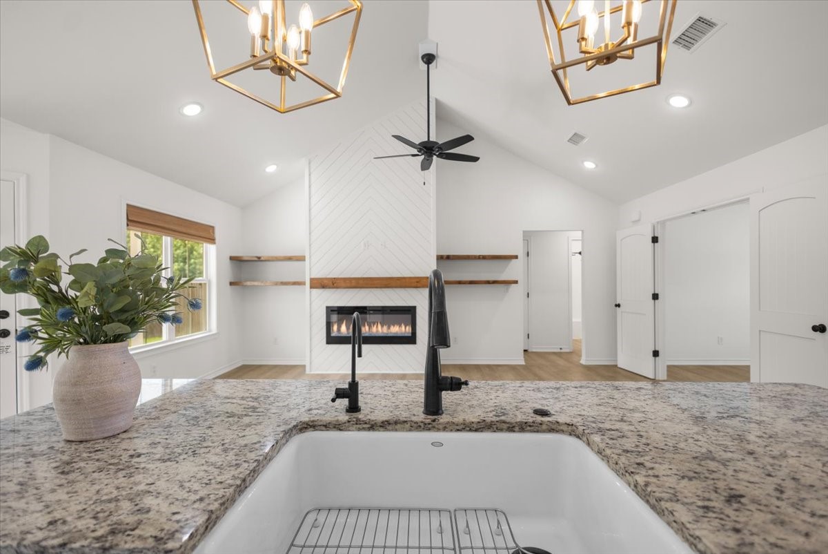 111 Lainey Lane