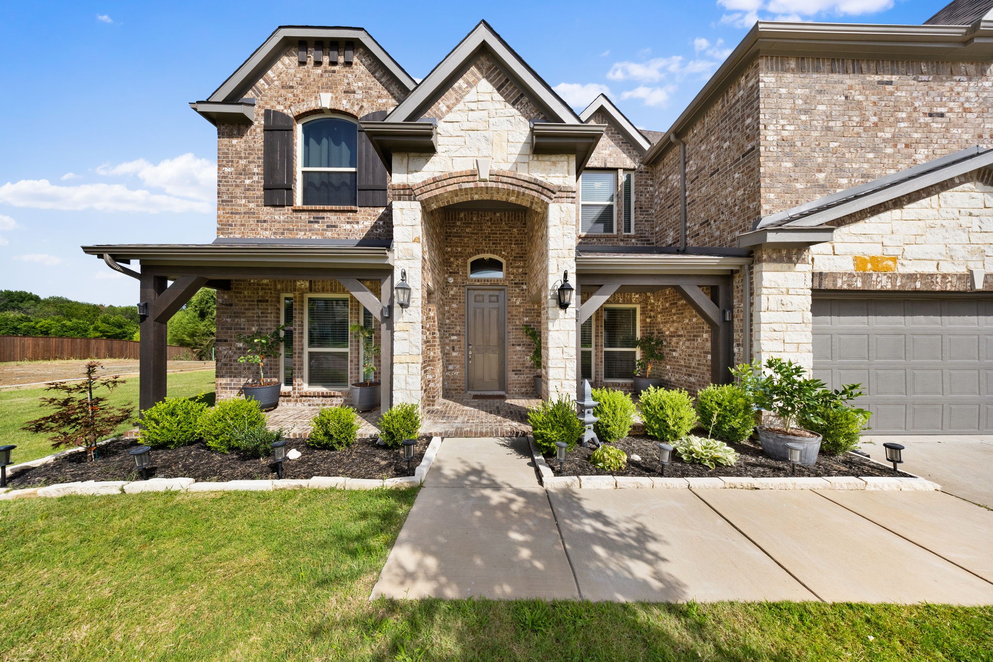 949 Gold Finch Lane
