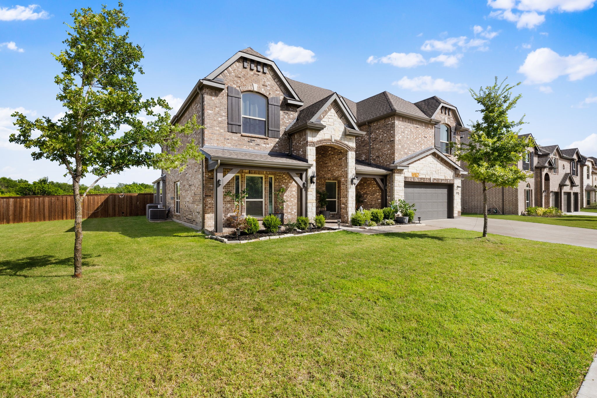 949 Gold Finch Lane