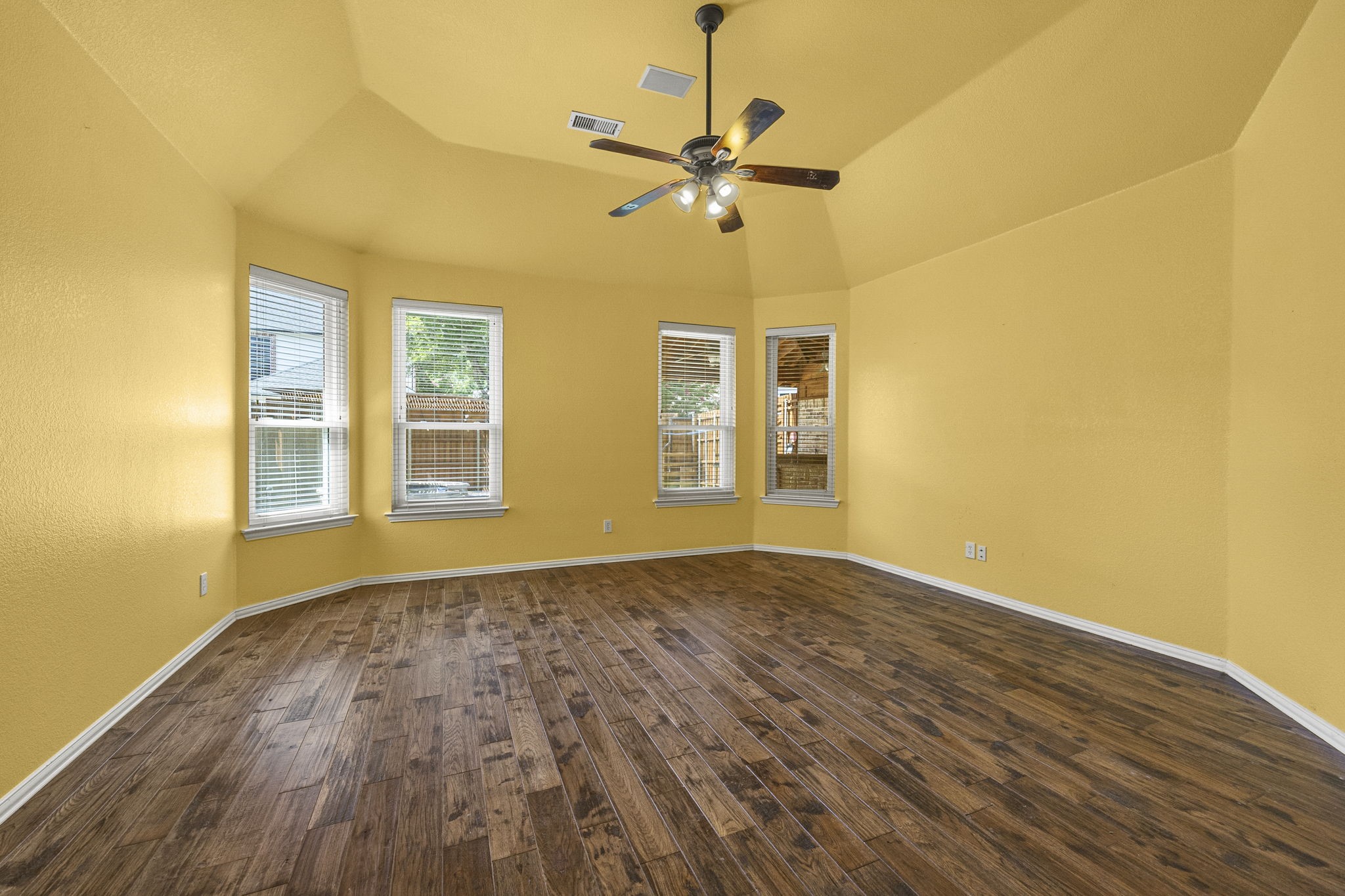 3187 Blue Oak Drive