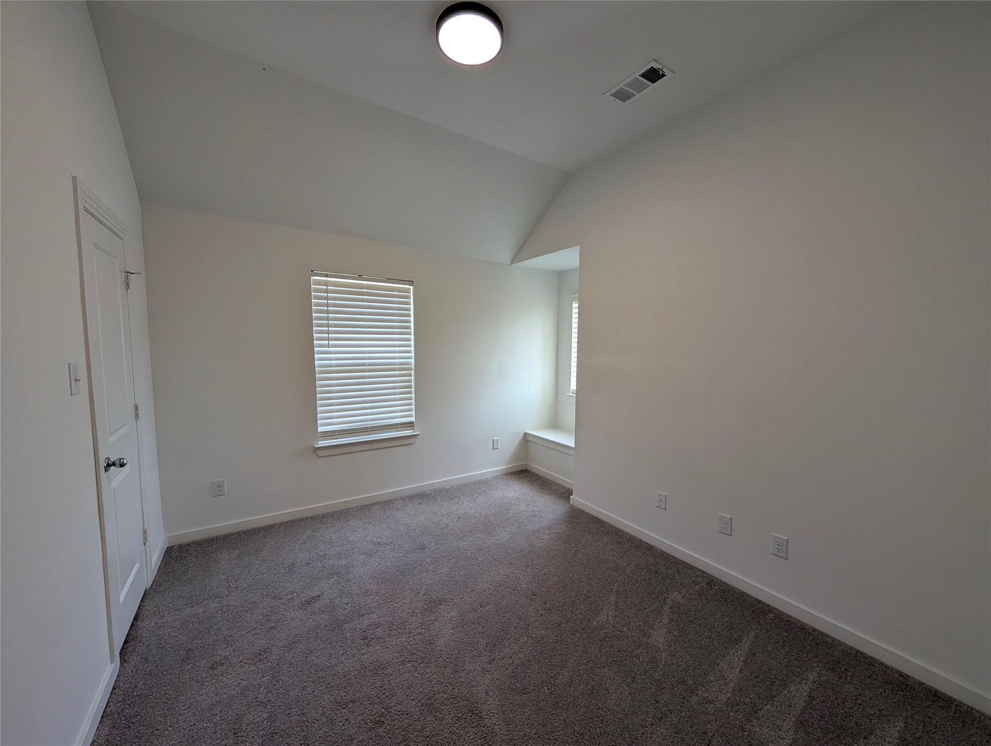 1158 Queensdown Way