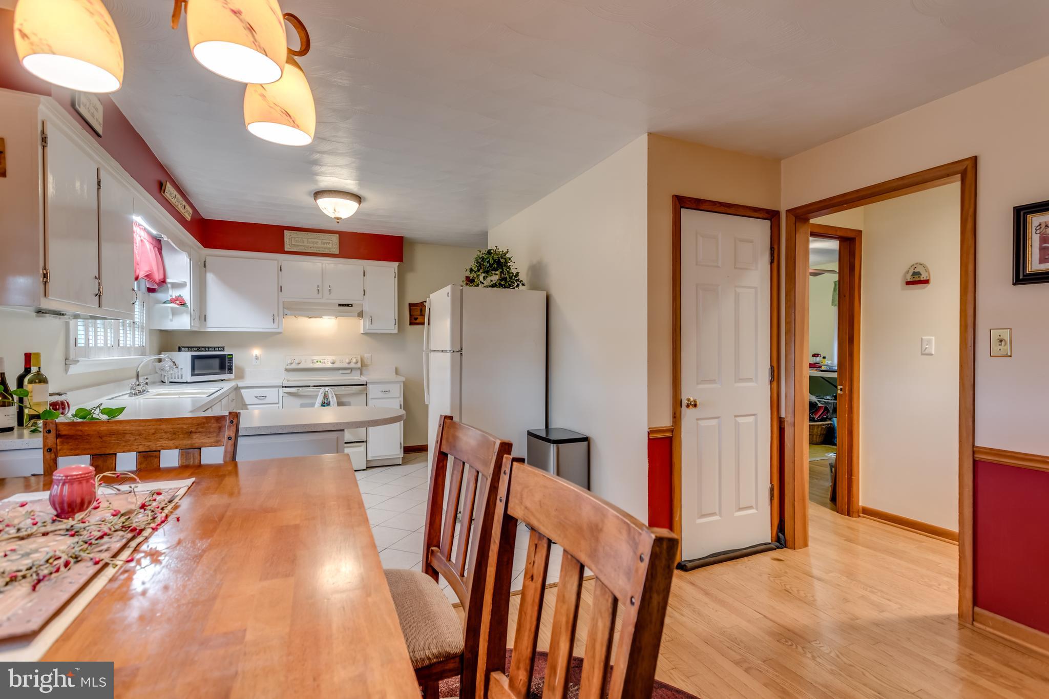 1085 GREENWOOD ROAD