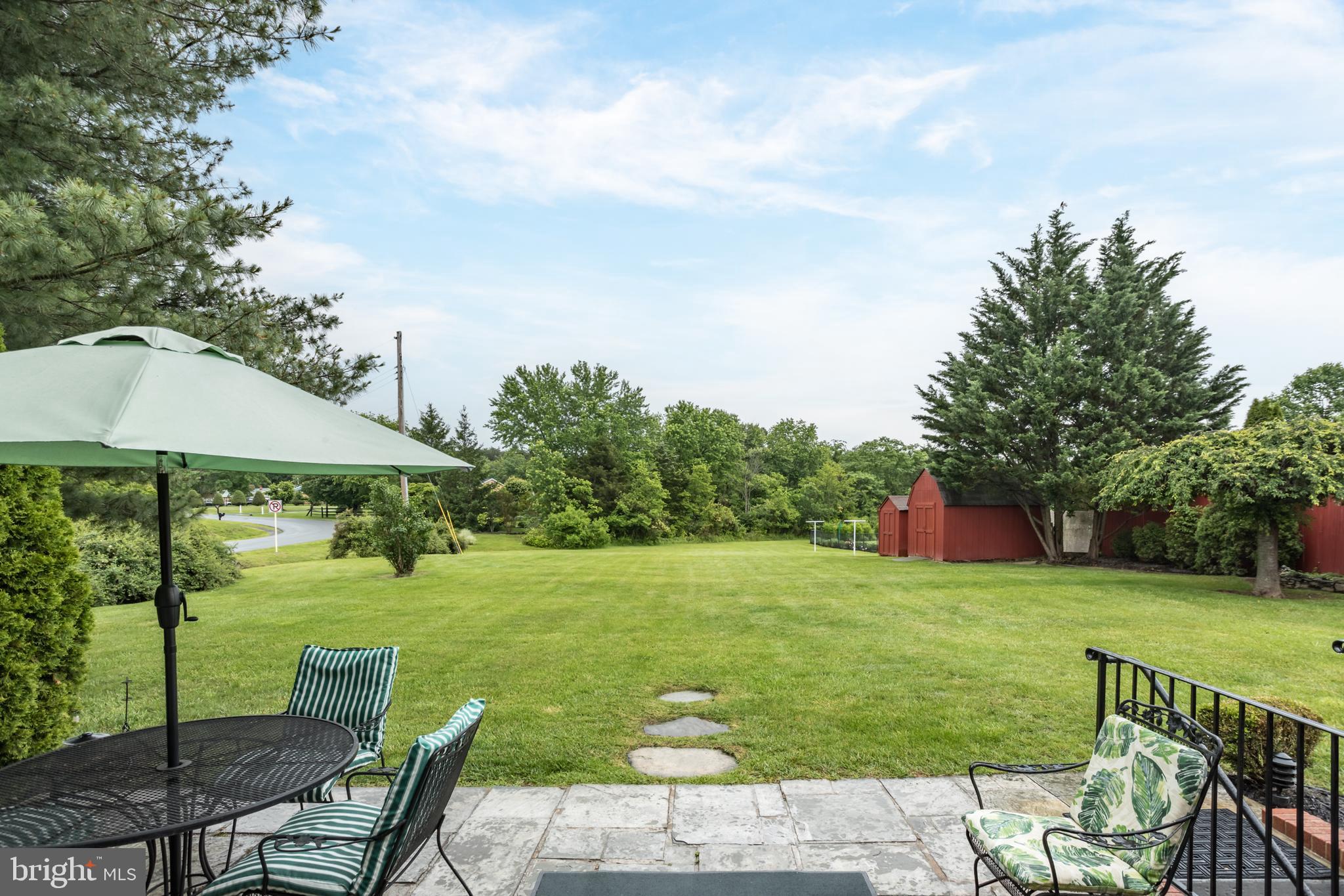 1085 GREENWOOD ROAD