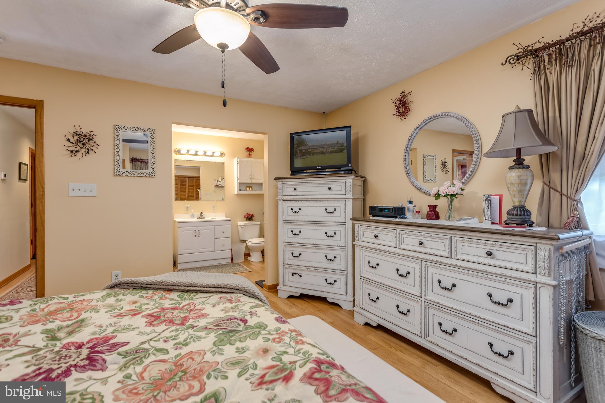 1085 GREENWOOD ROAD