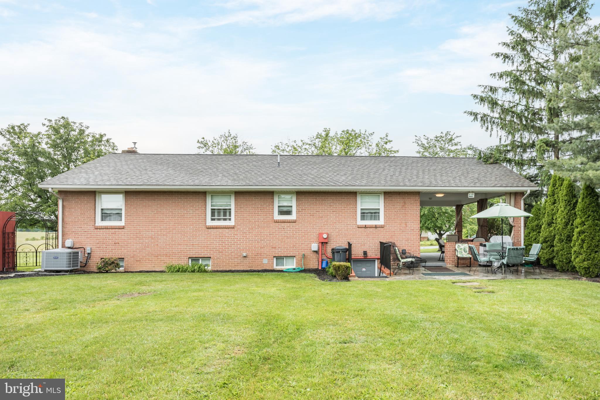 1085 GREENWOOD ROAD