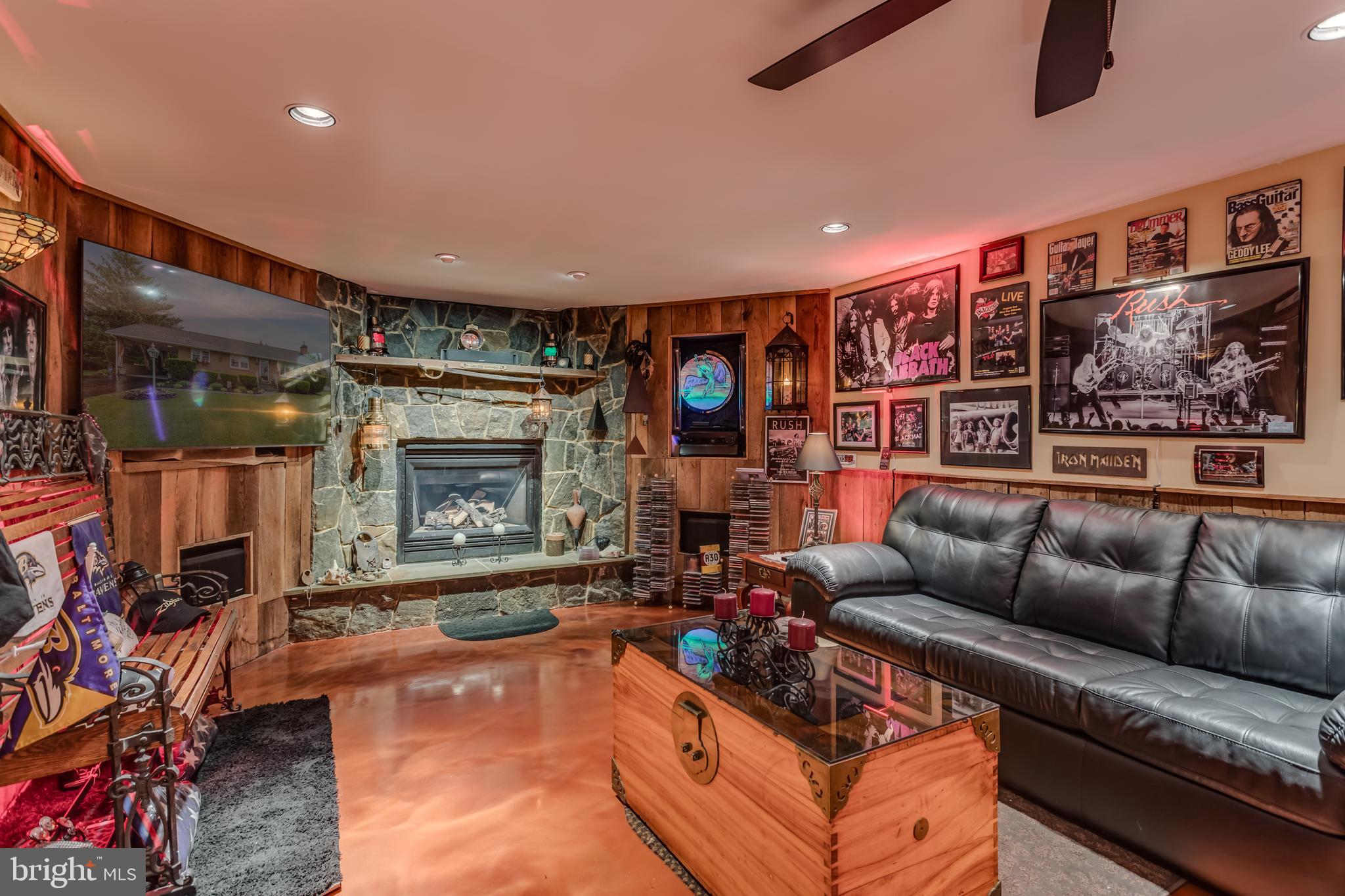 1085 GREENWOOD ROAD