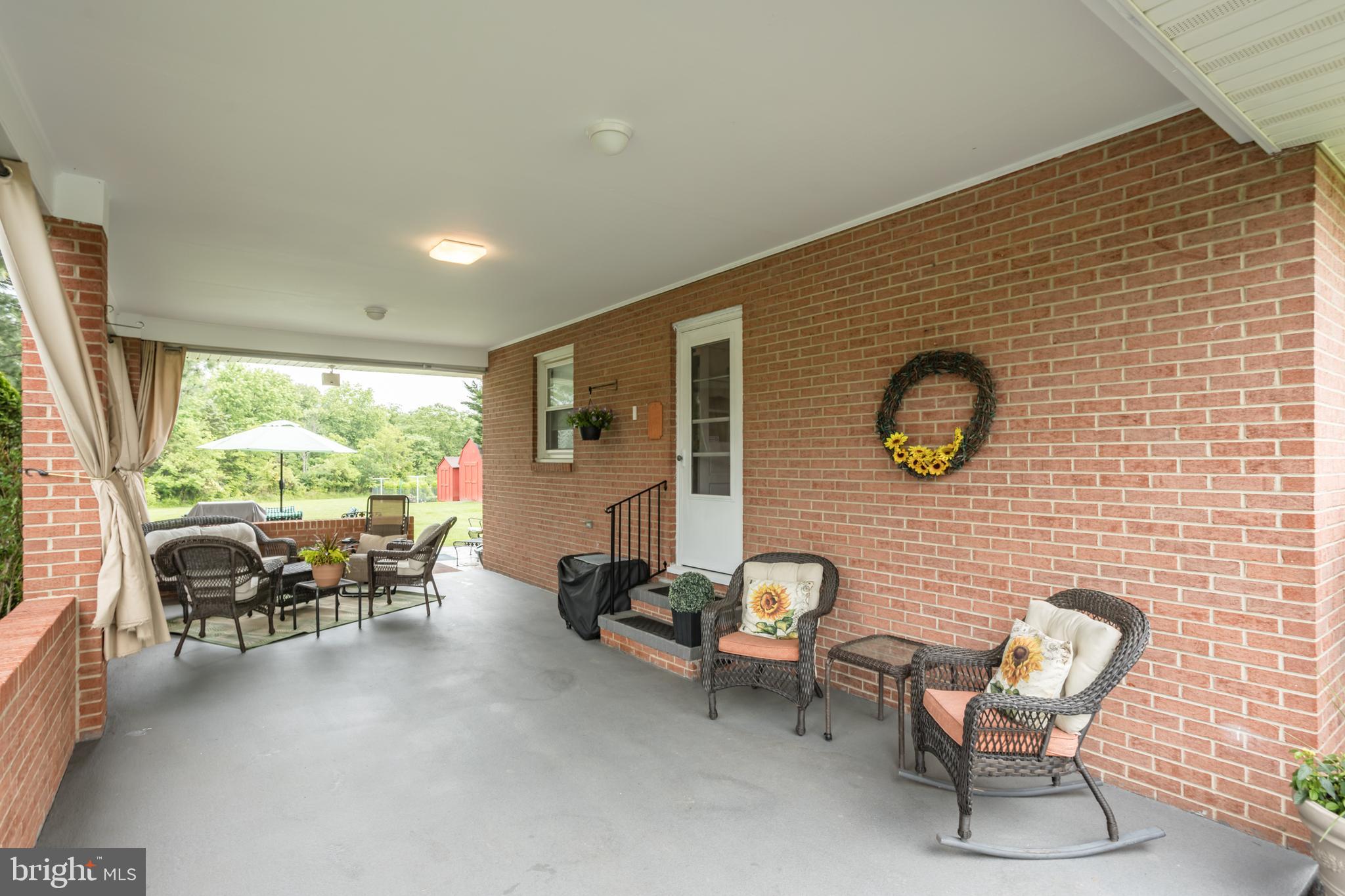 1085 GREENWOOD ROAD