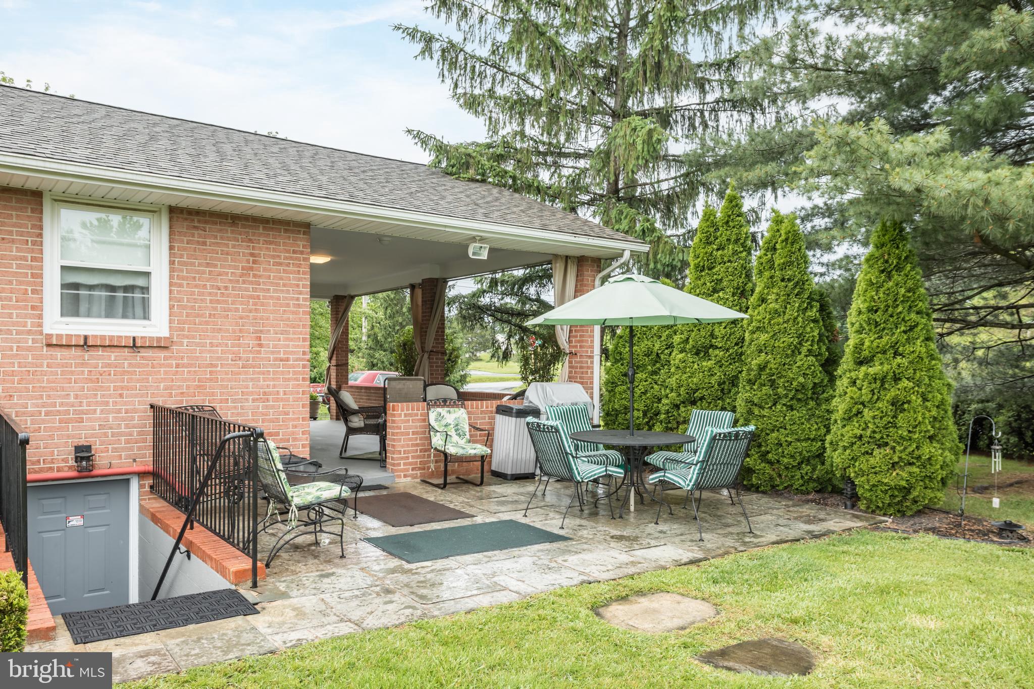 1085 GREENWOOD ROAD