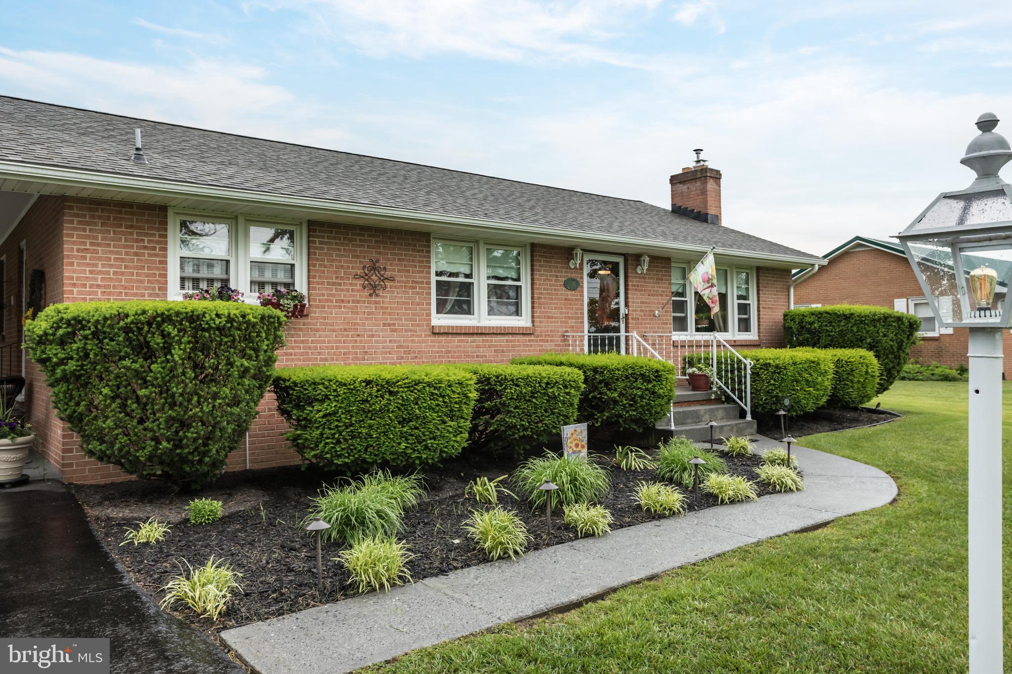 1085 GREENWOOD ROAD