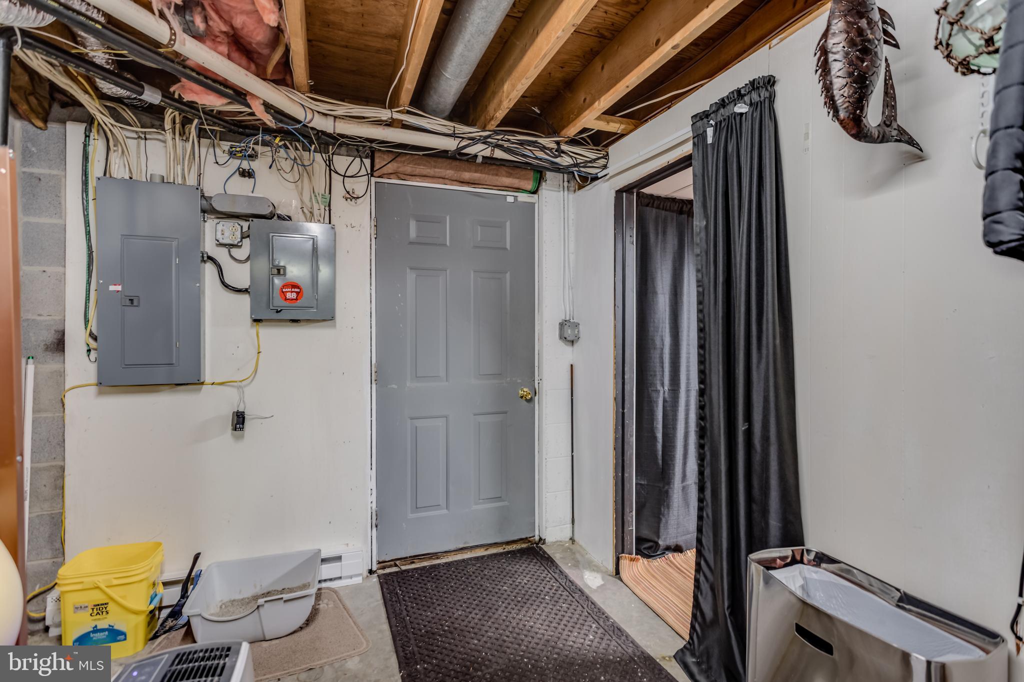 1085 GREENWOOD ROAD