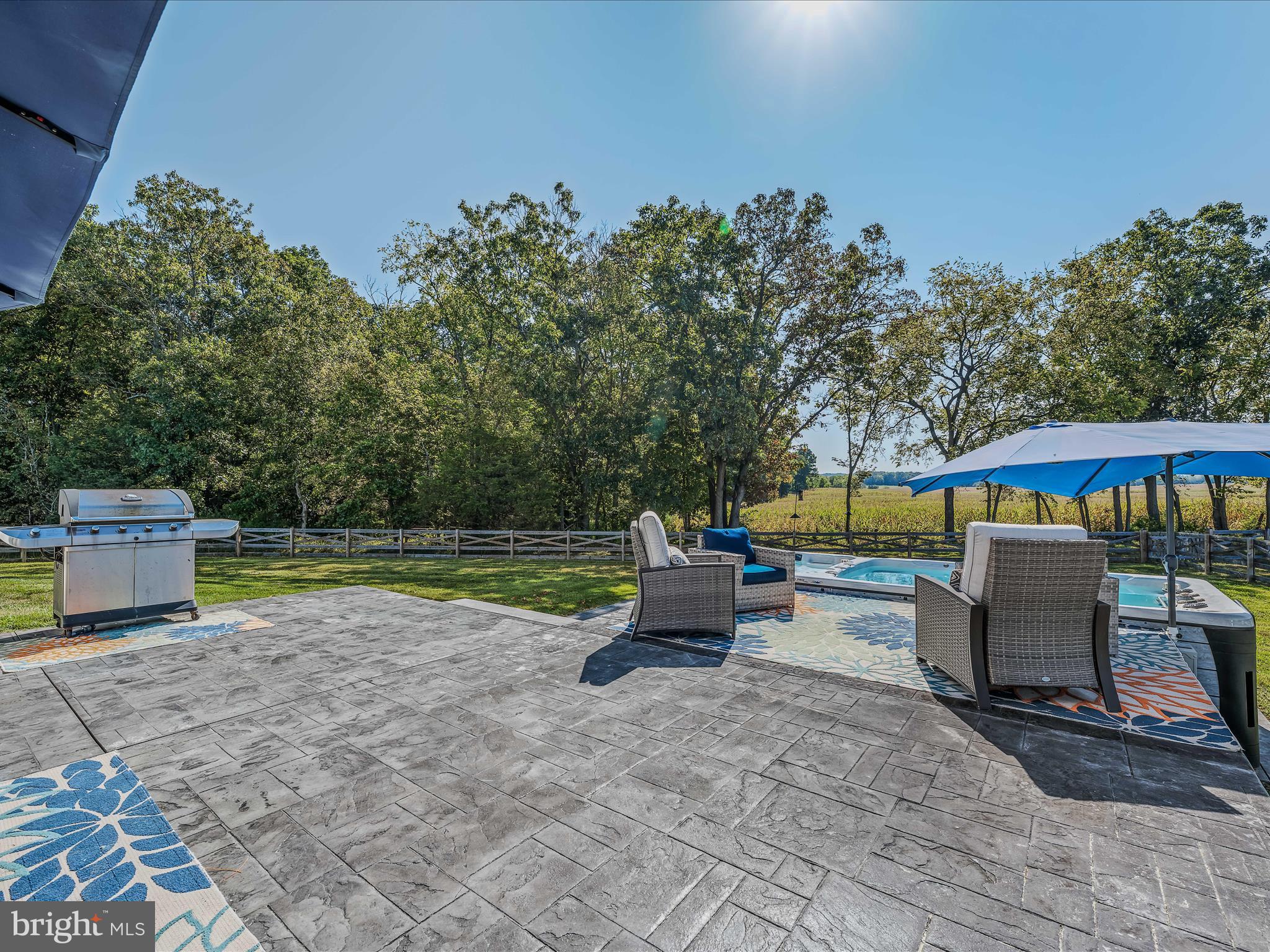 84 TRIPLE CROWN COURT