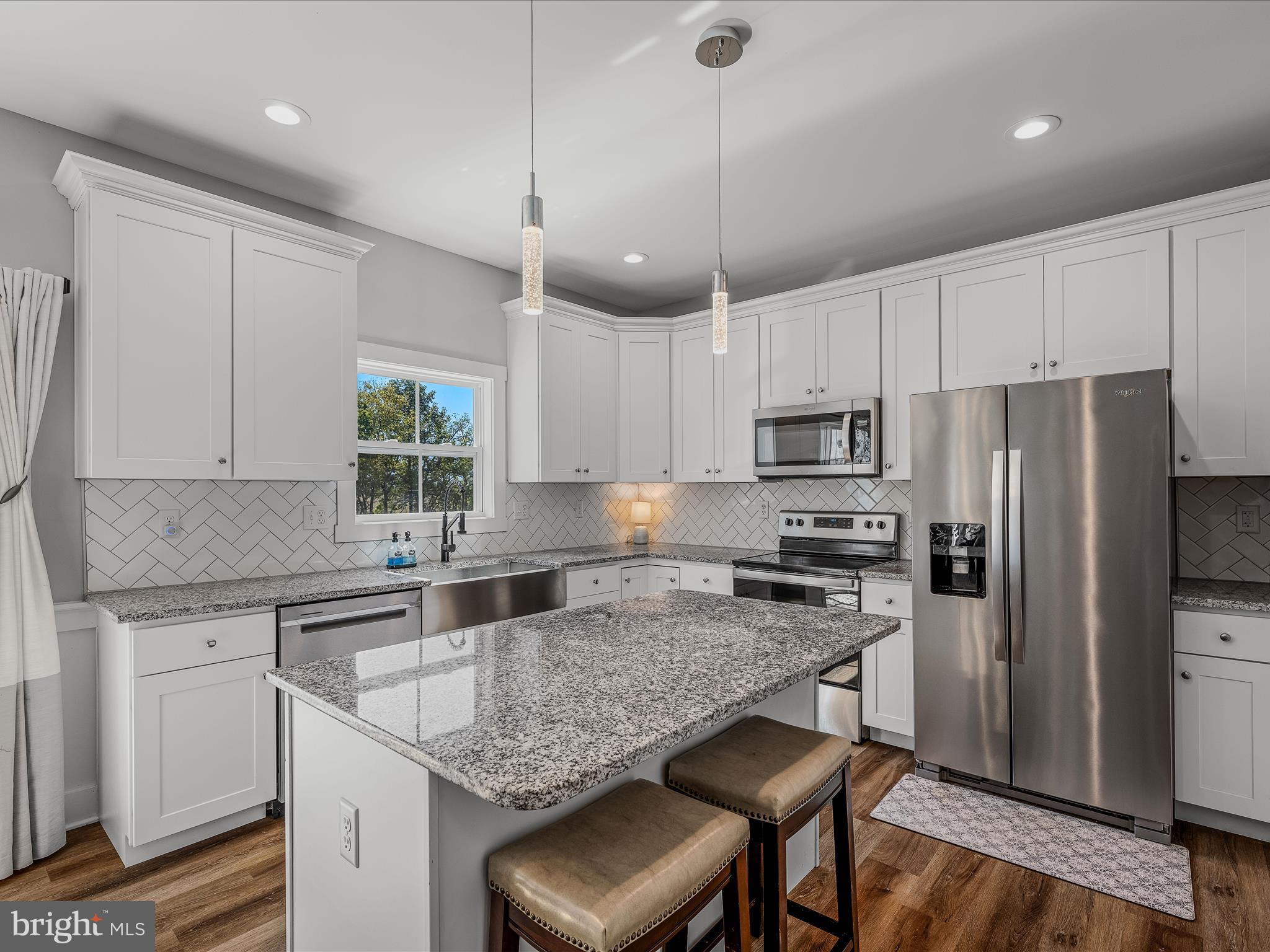 84 TRIPLE CROWN COURT