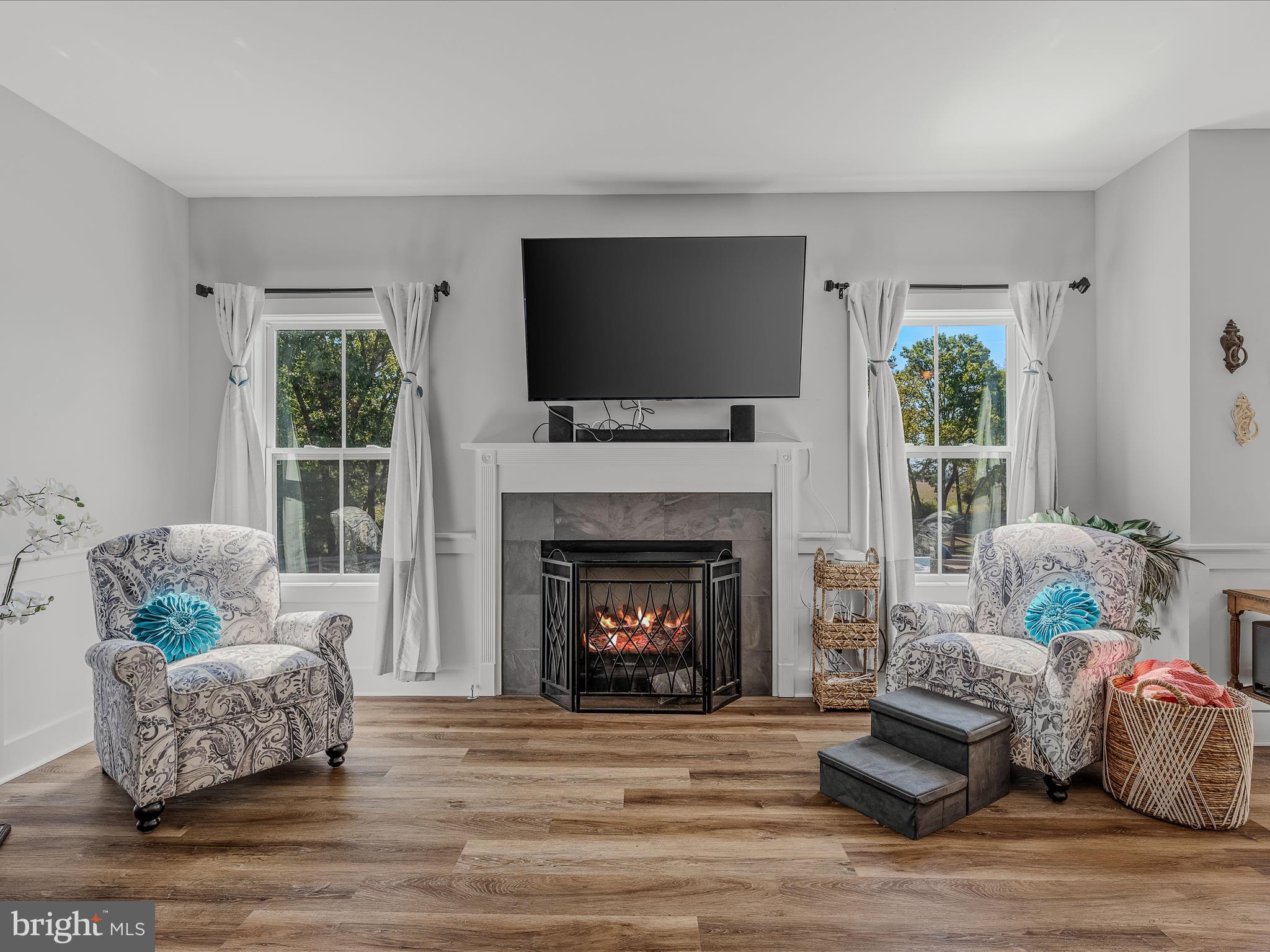 84 TRIPLE CROWN COURT