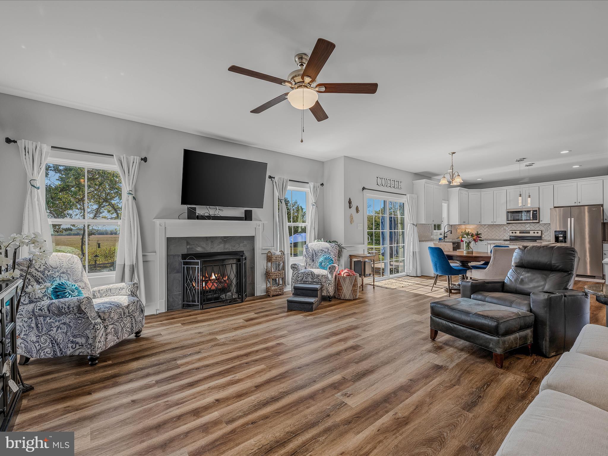 84 TRIPLE CROWN COURT