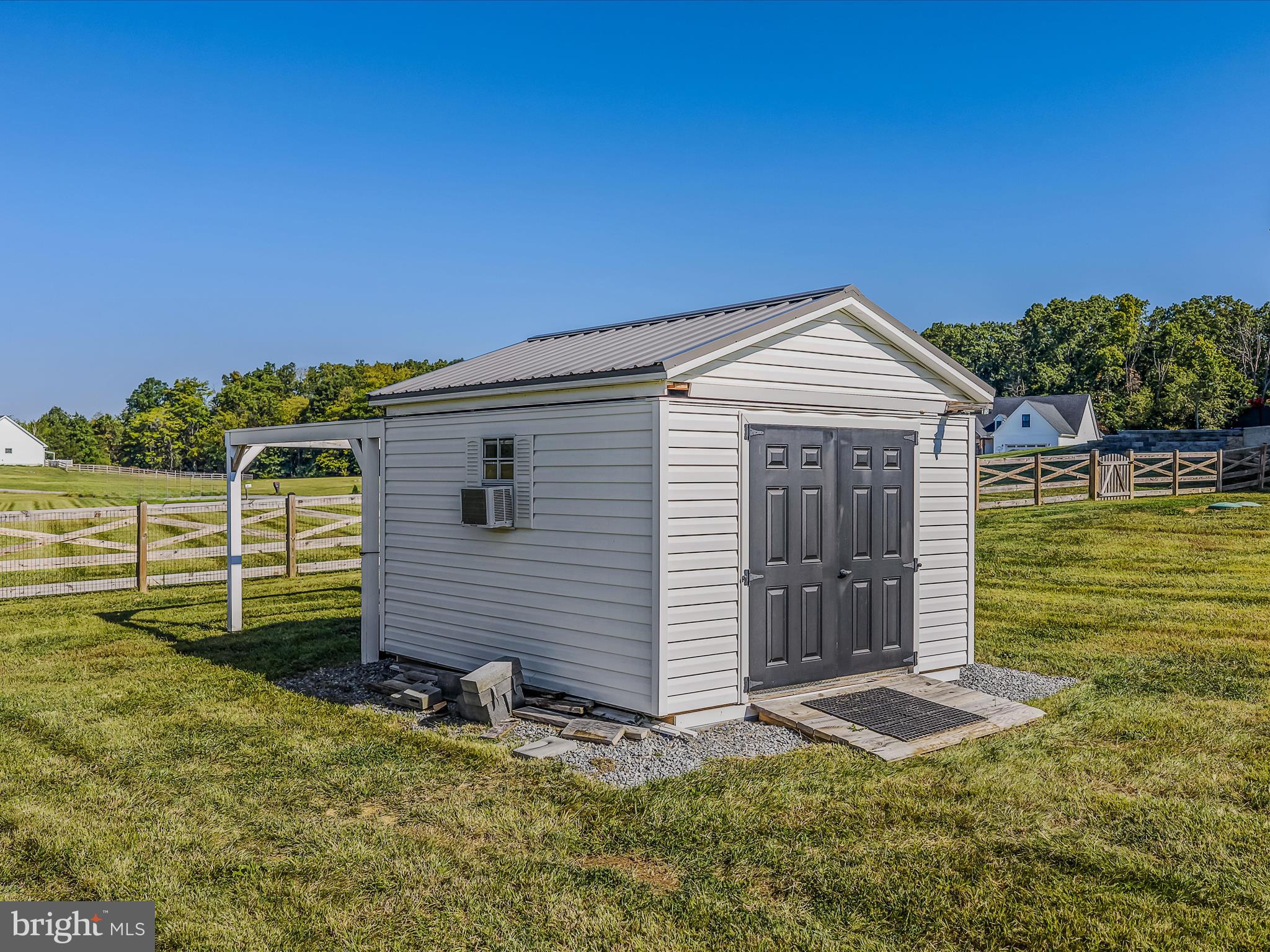 84 TRIPLE CROWN COURT