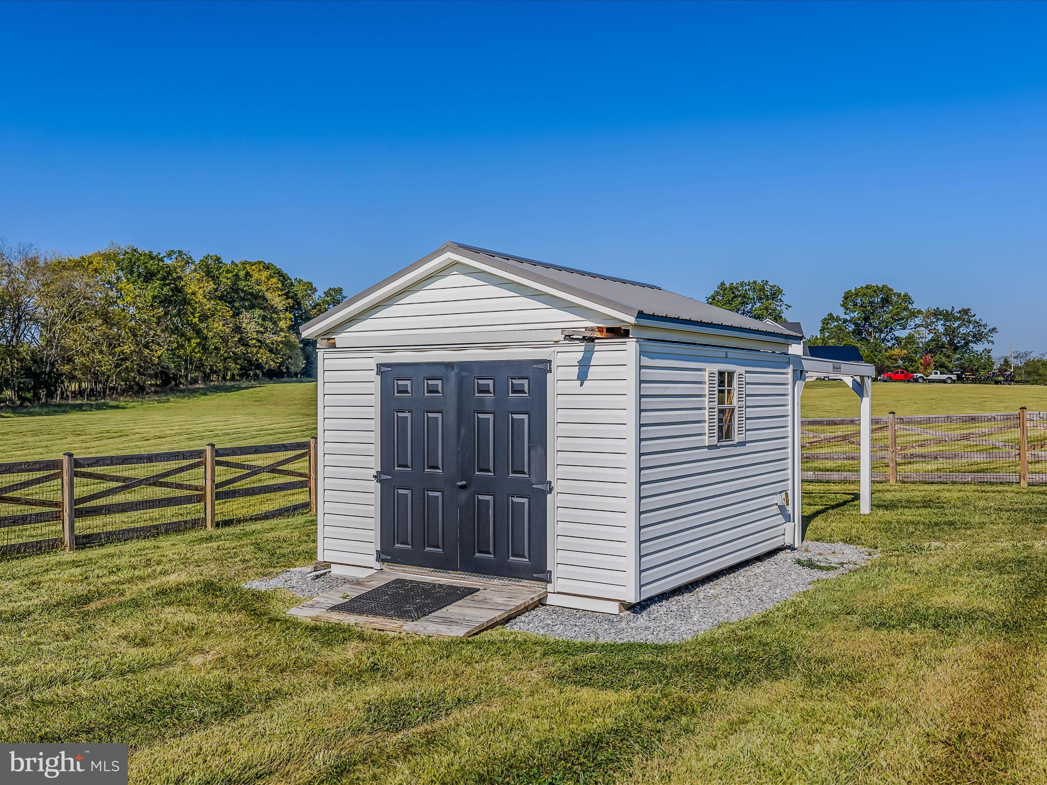 84 TRIPLE CROWN COURT