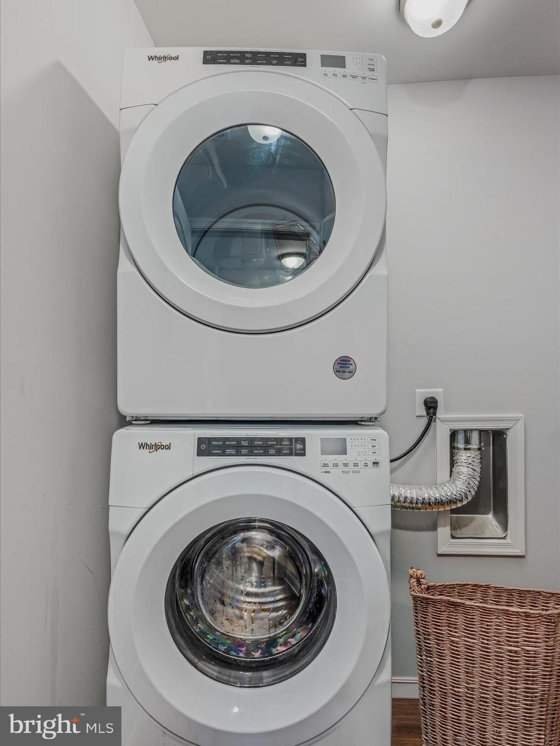 84 TRIPLE CROWN COURT