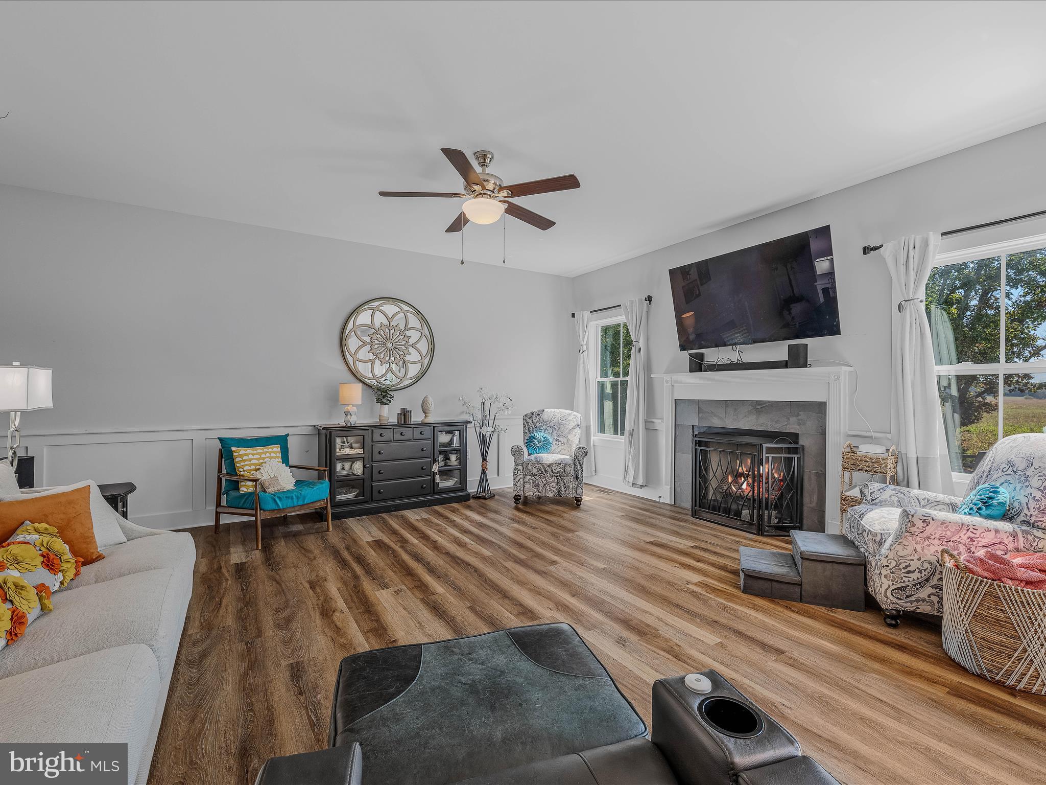 84 TRIPLE CROWN COURT