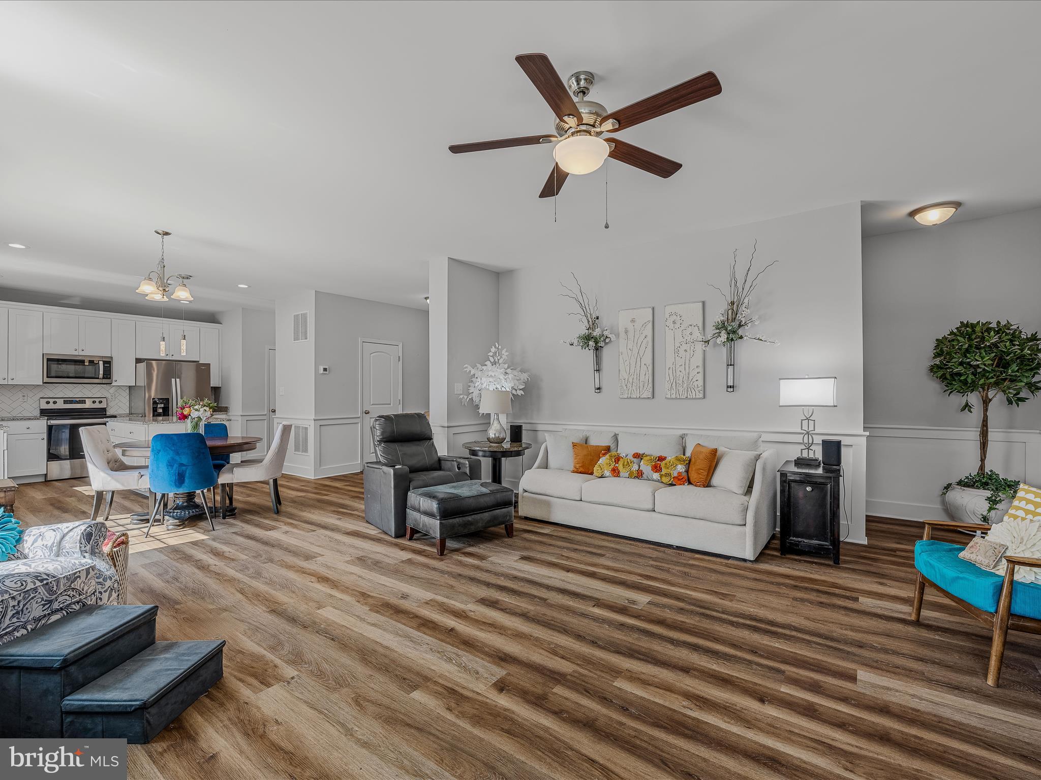 84 TRIPLE CROWN COURT