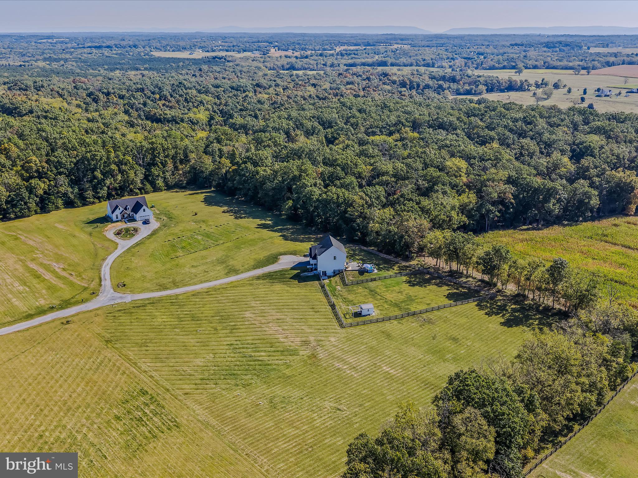 84 TRIPLE CROWN COURT