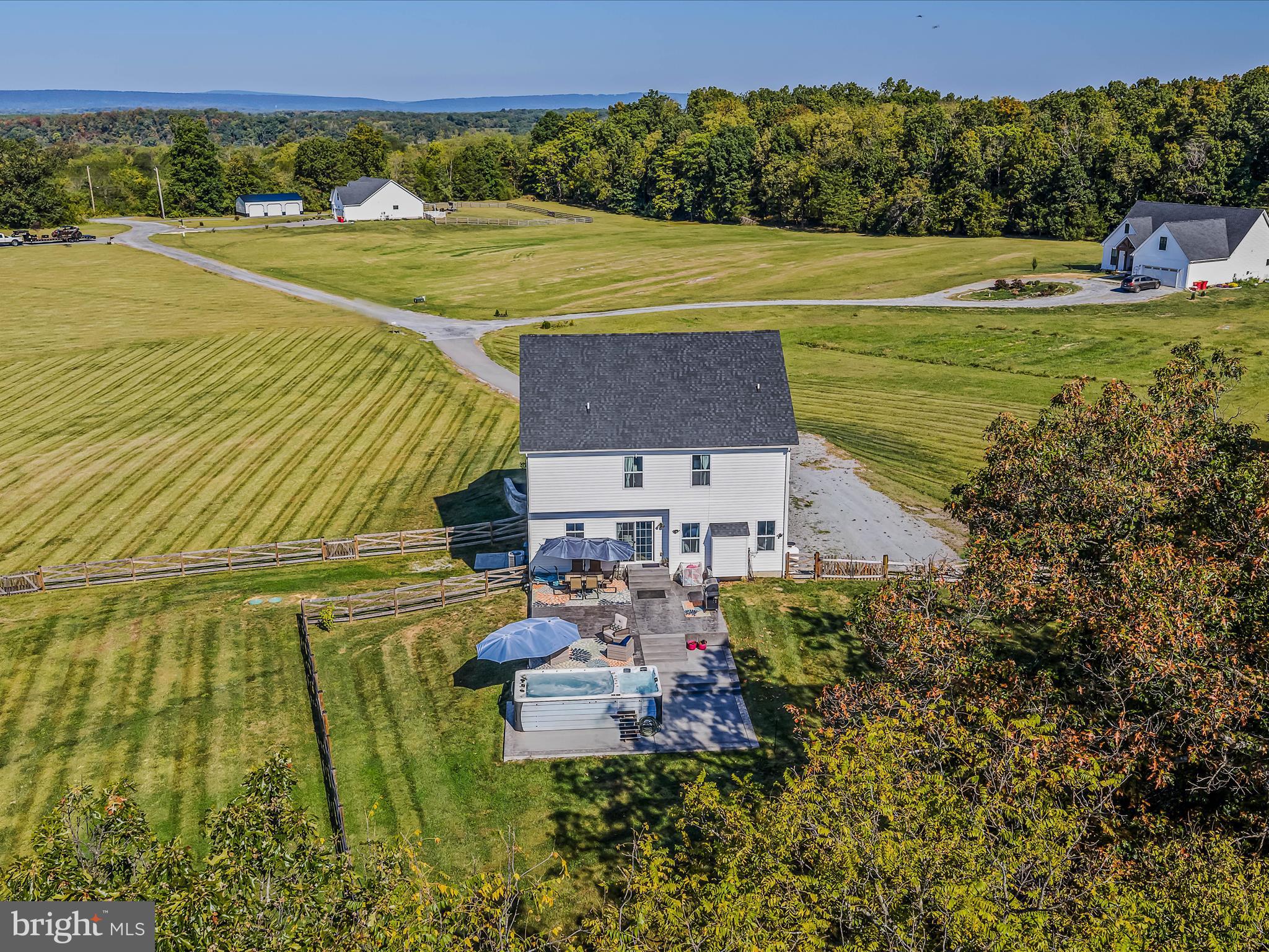 84 TRIPLE CROWN COURT