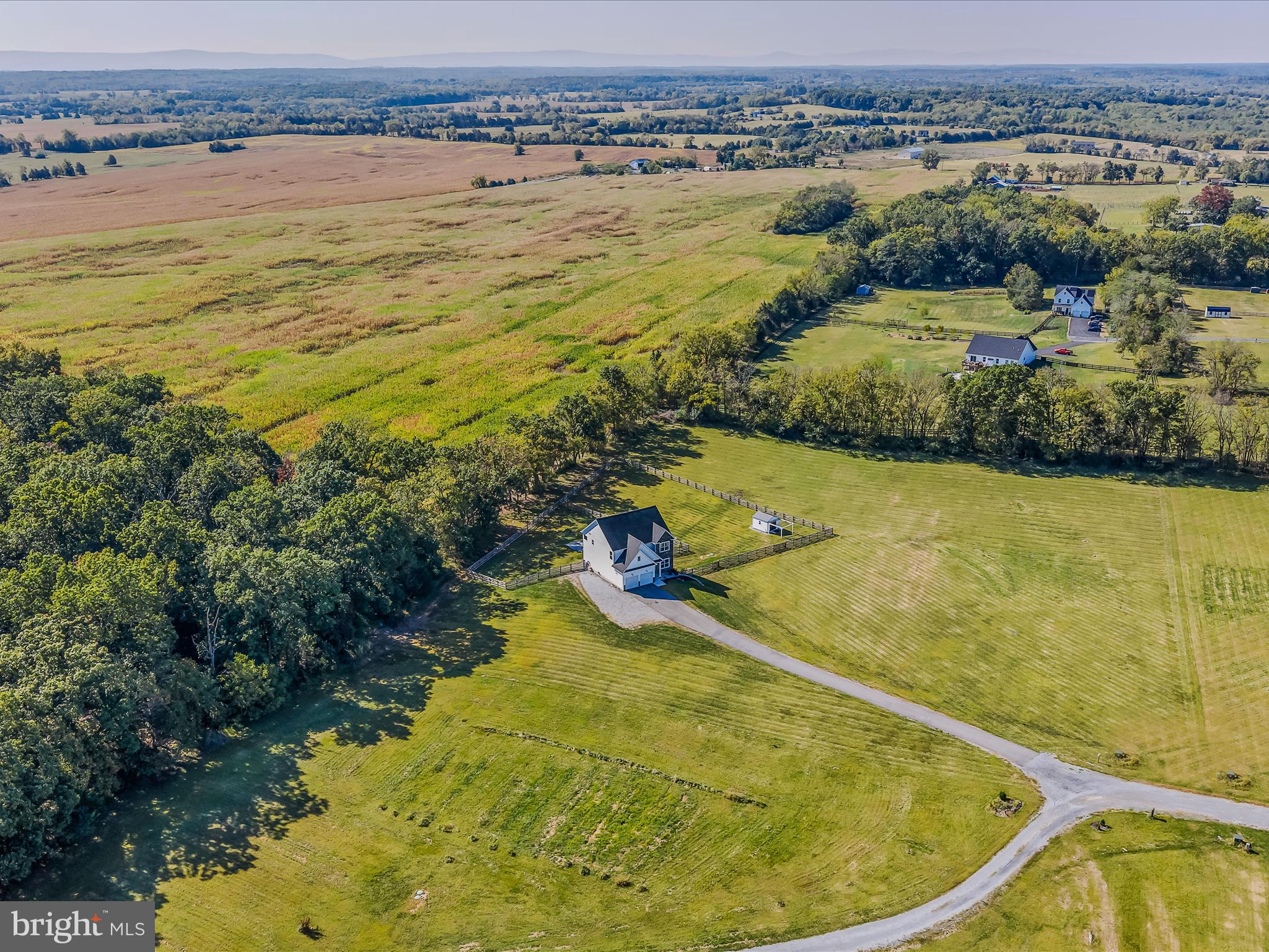 84 TRIPLE CROWN COURT