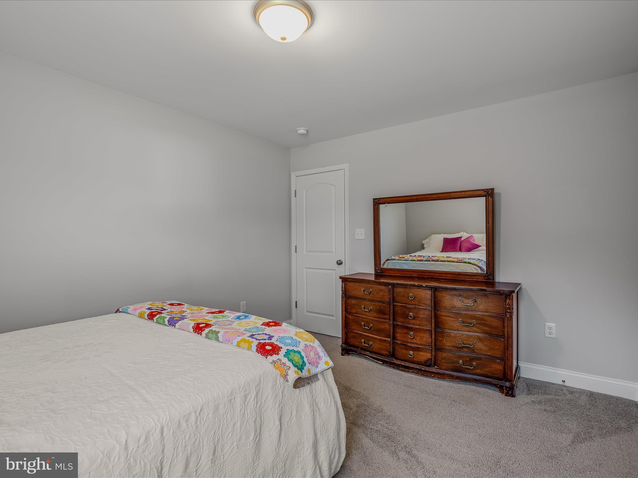 84 TRIPLE CROWN COURT