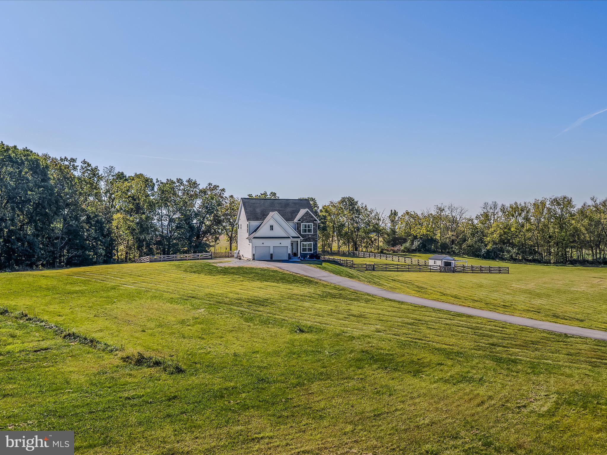 84 TRIPLE CROWN COURT