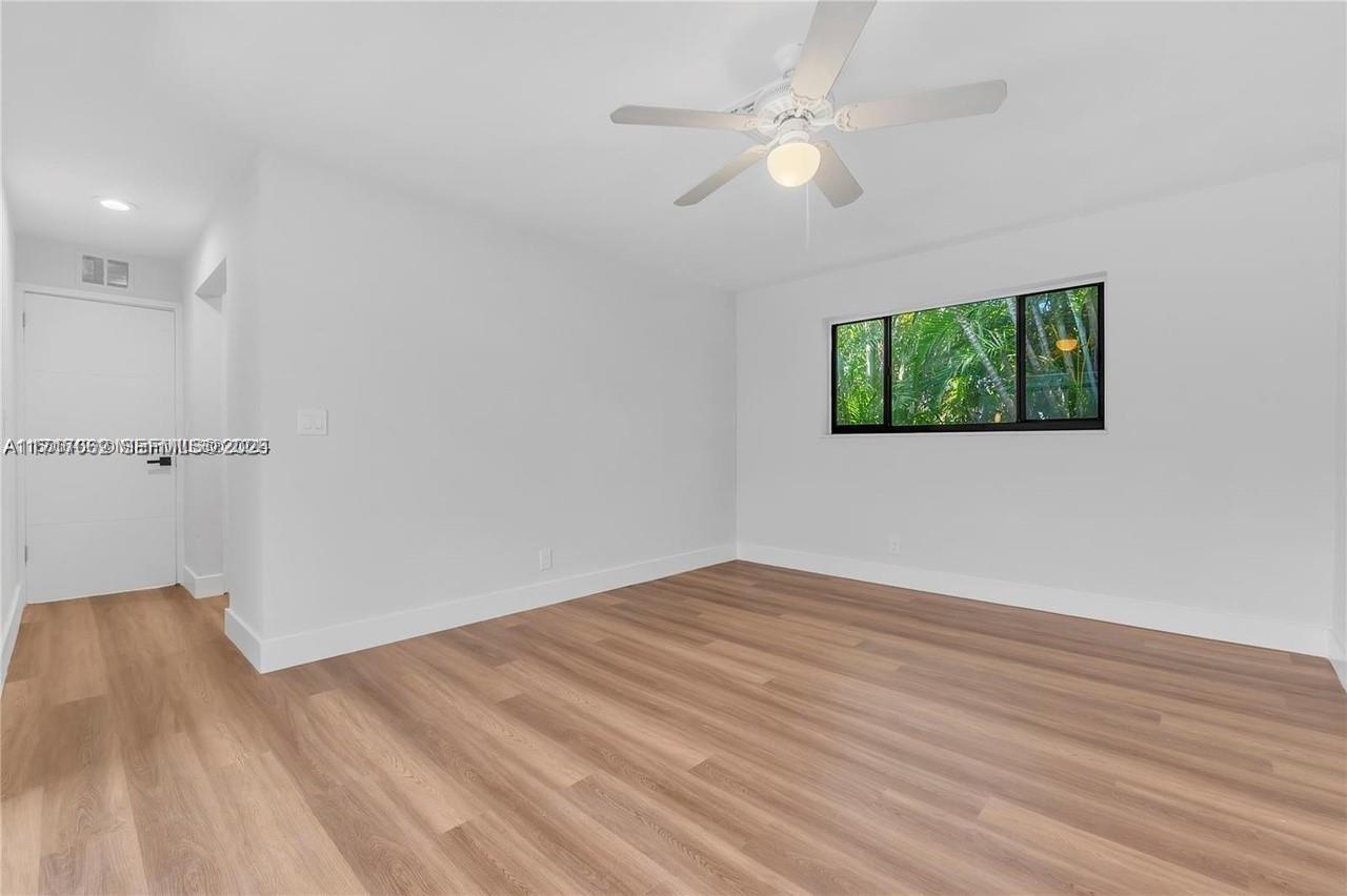 450 NW 15th Street